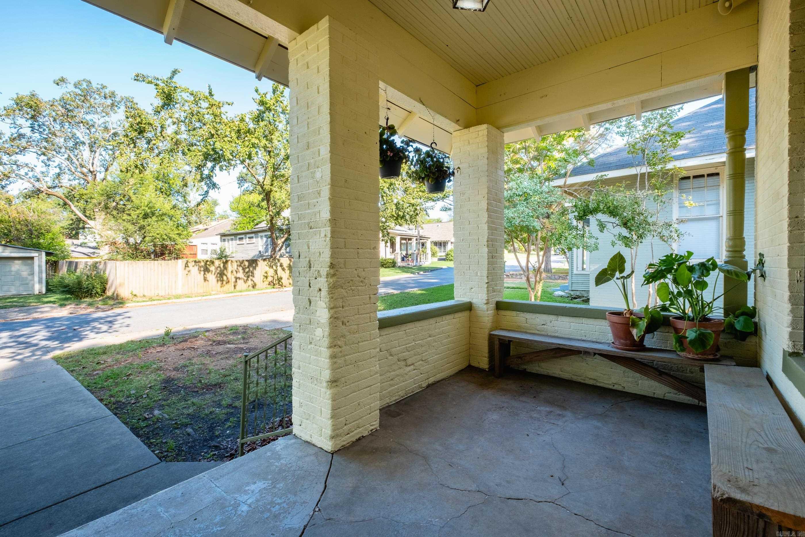 305 Booker  Little Rock, AR