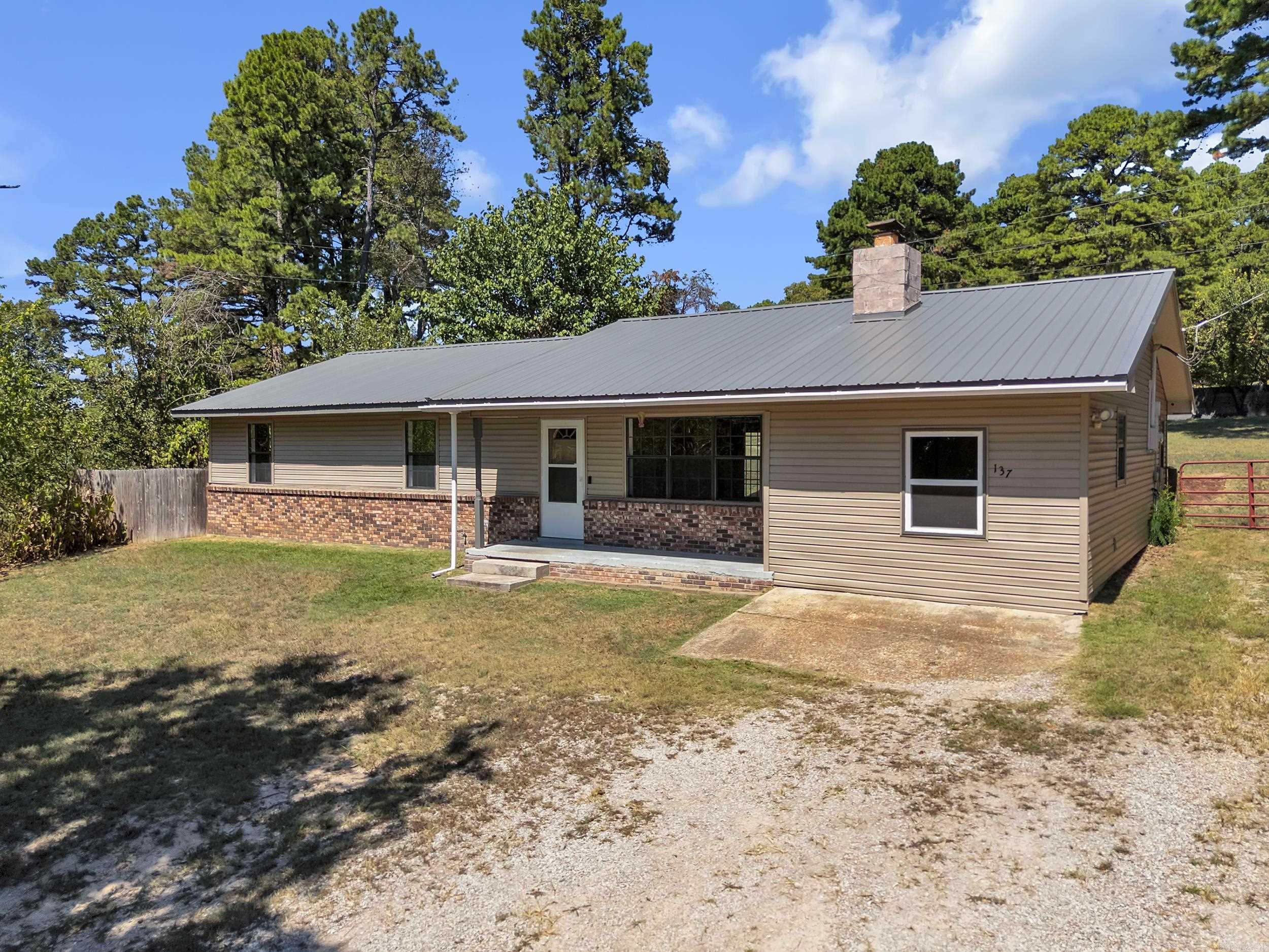 137 Morrison  Norfork, AR
