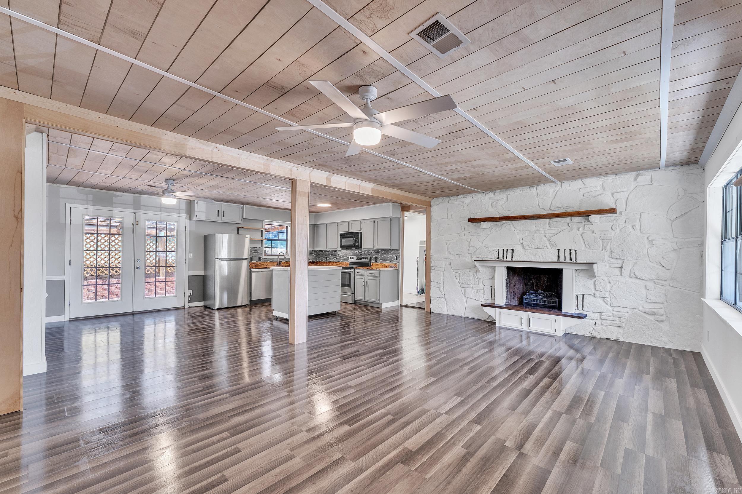 137 Morrison  Norfork, AR