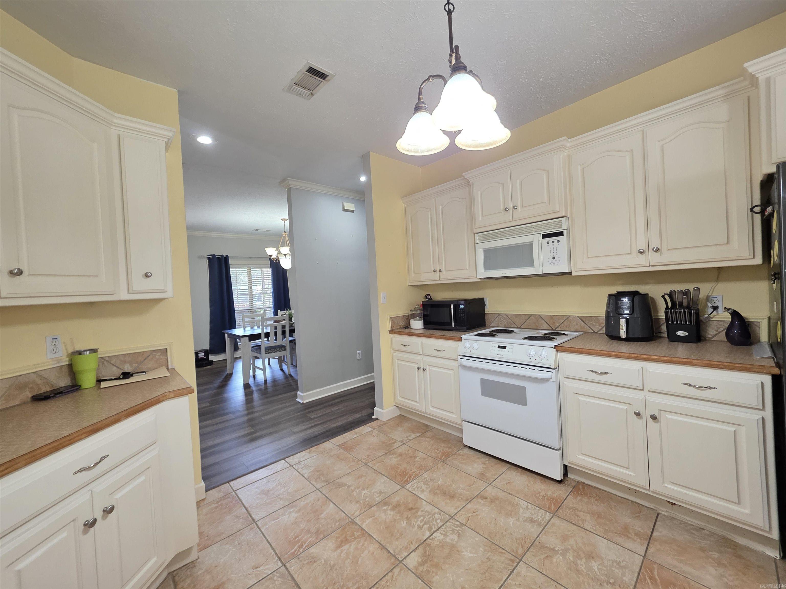 78 Magness  Creek  Cabot, AR