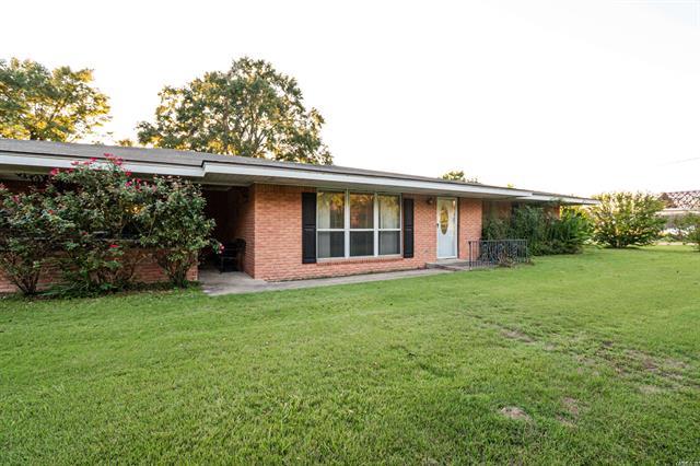 110 S Pine  Junction City, LA