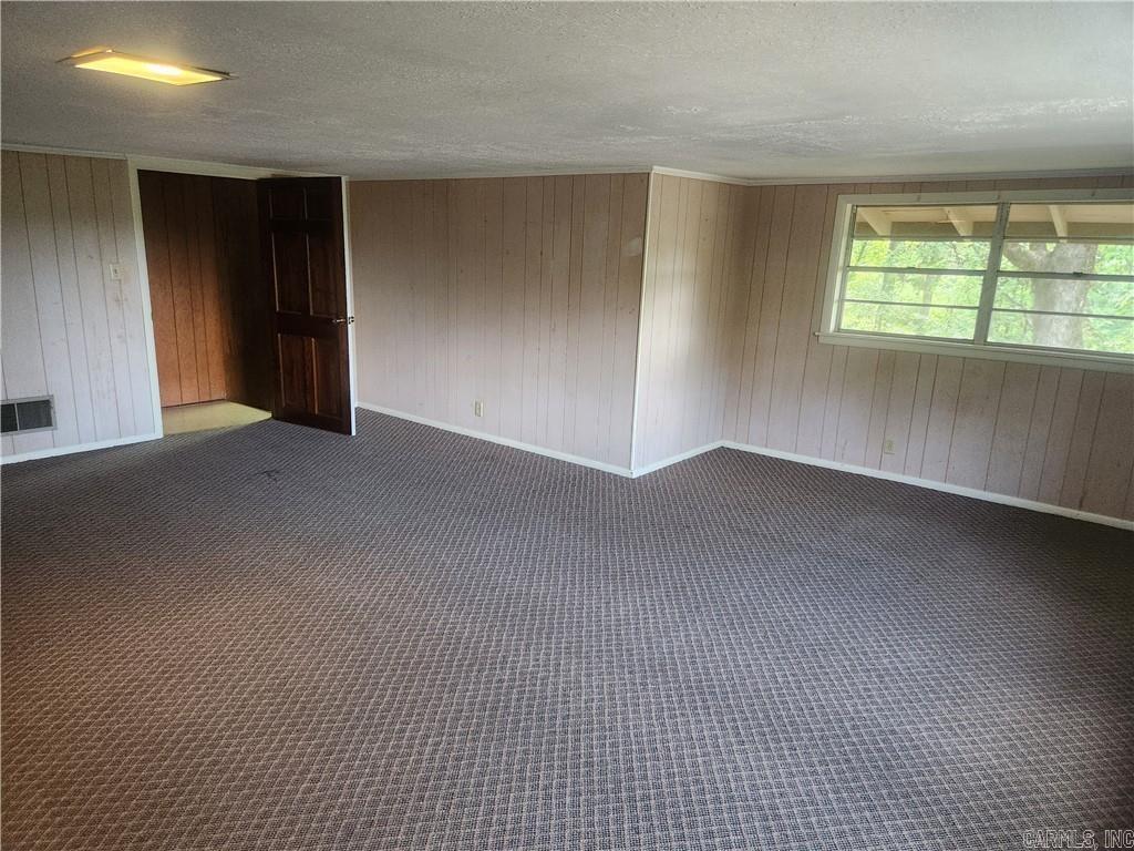 725 N Montgomery  Clarksville, AR