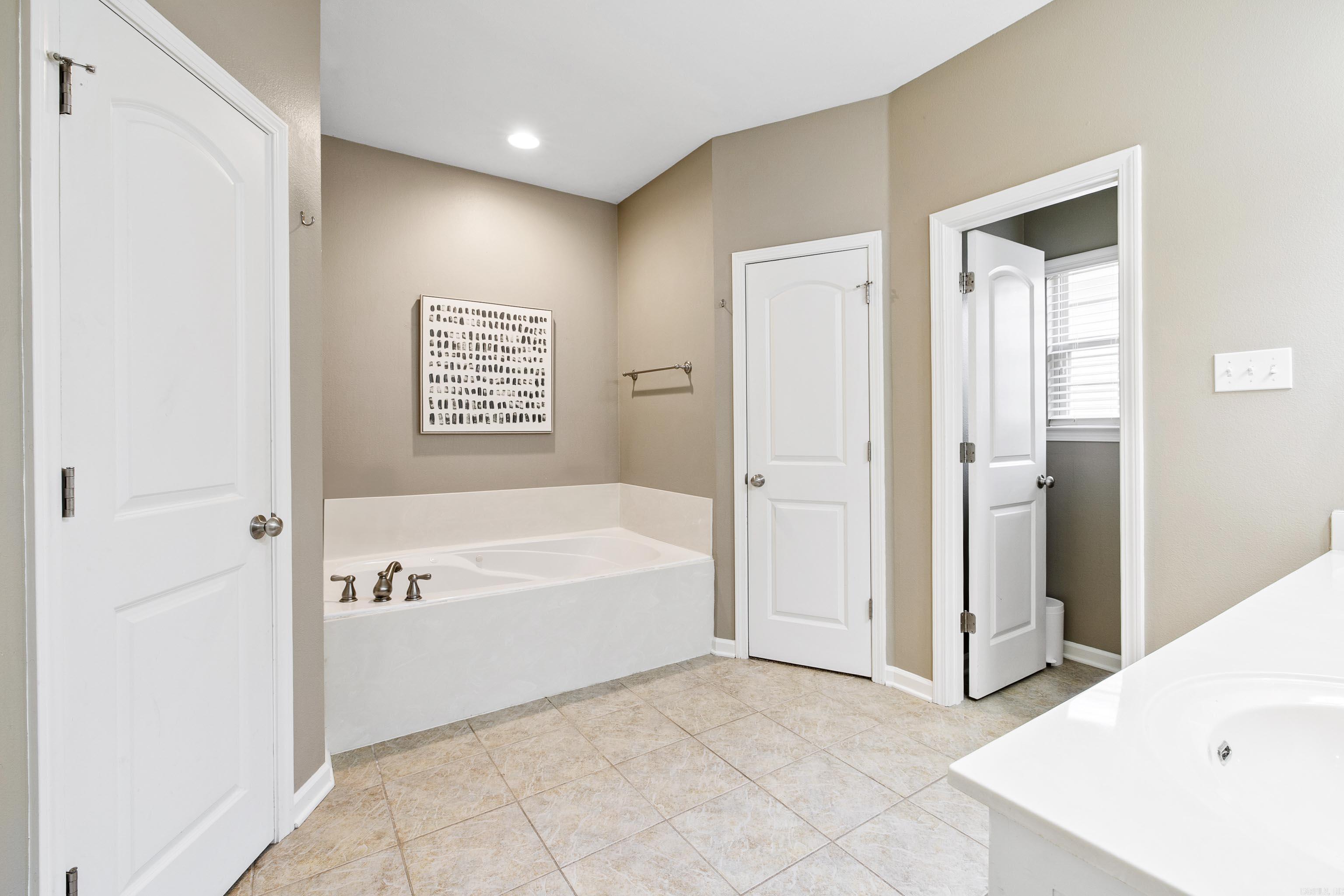 204 Michelle Dr  Benton, AR