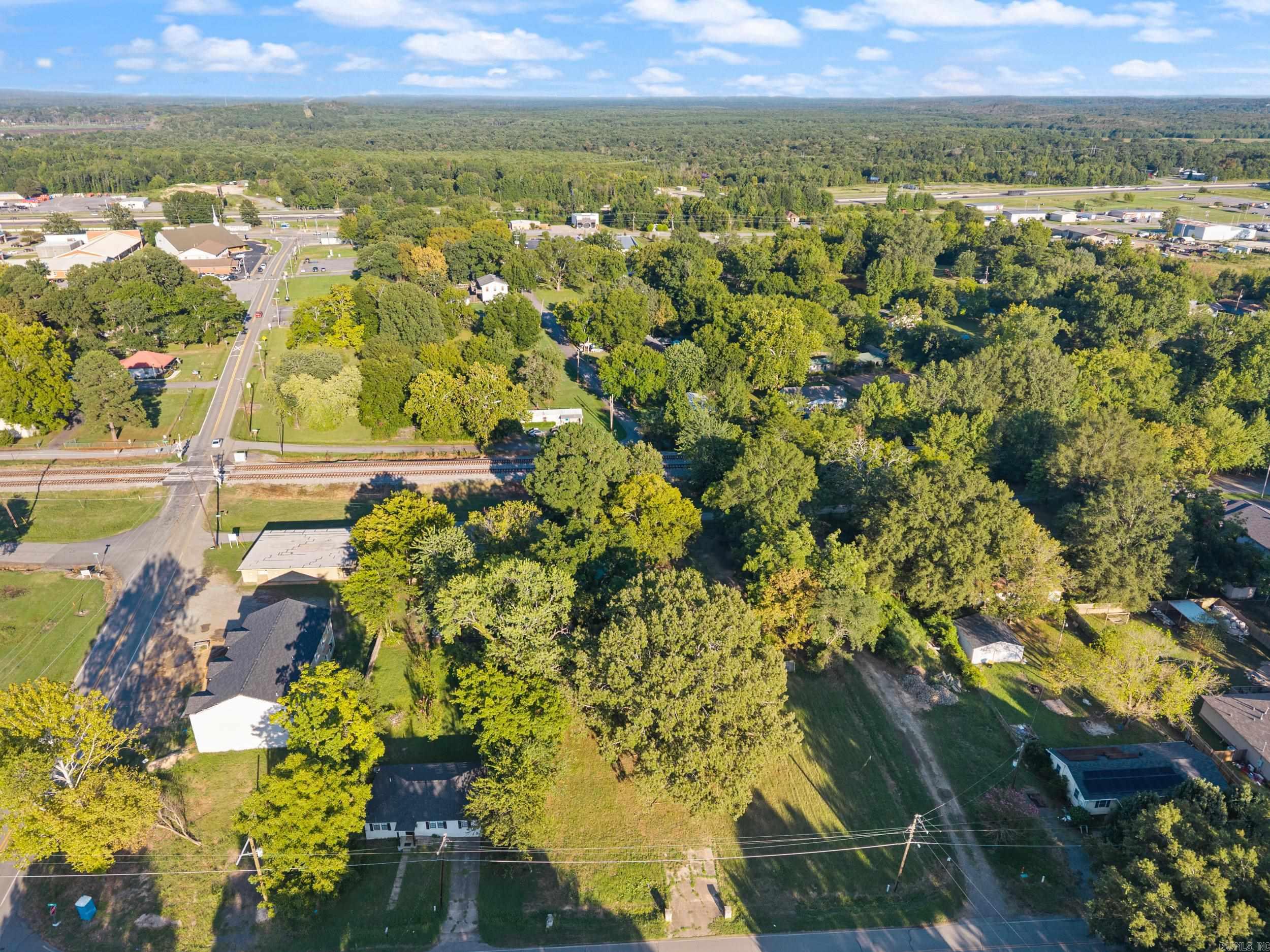 6 S Main  Mayflower, AR