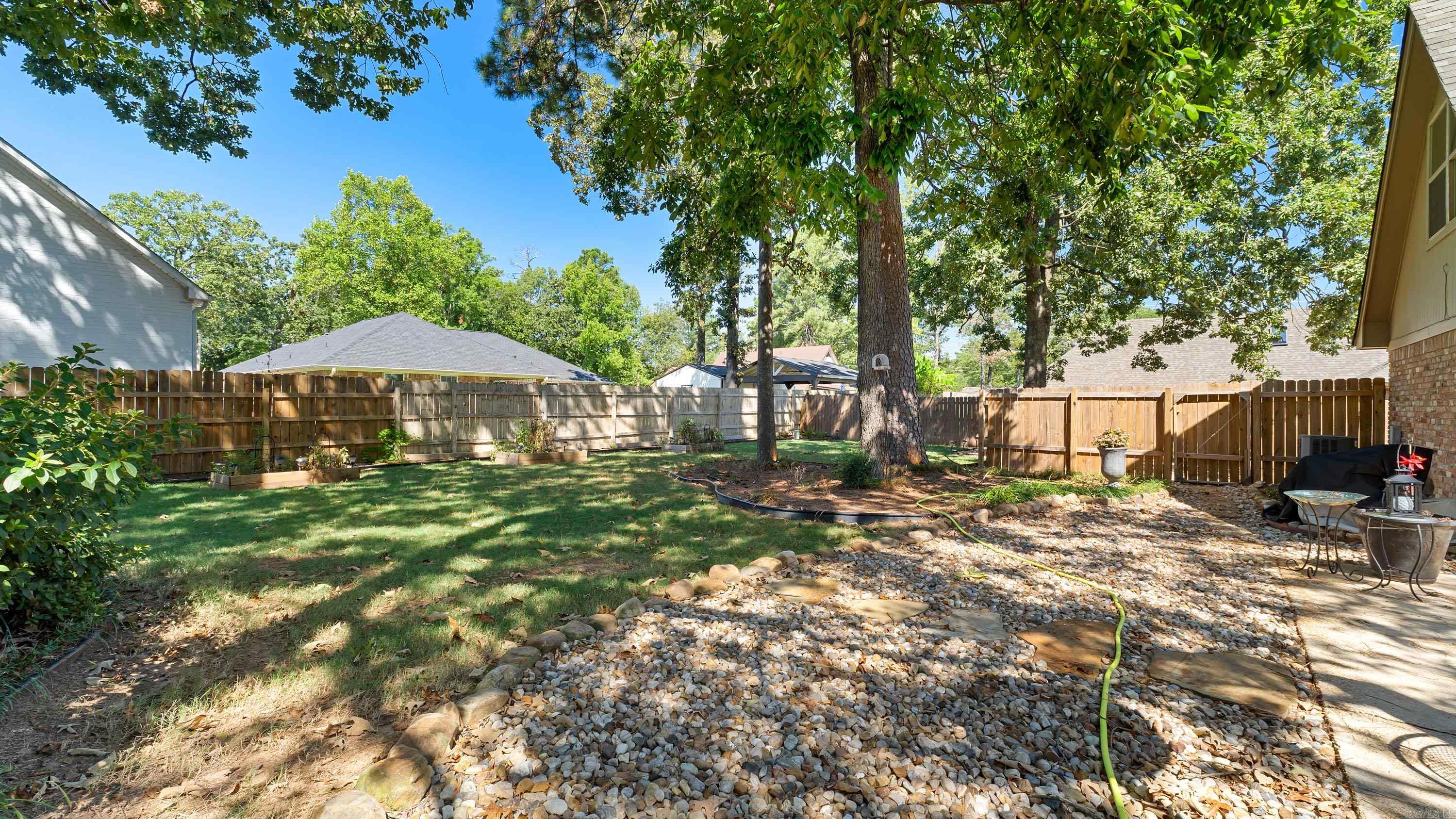 6005 Stoneridge Drive  Texarkana, TX