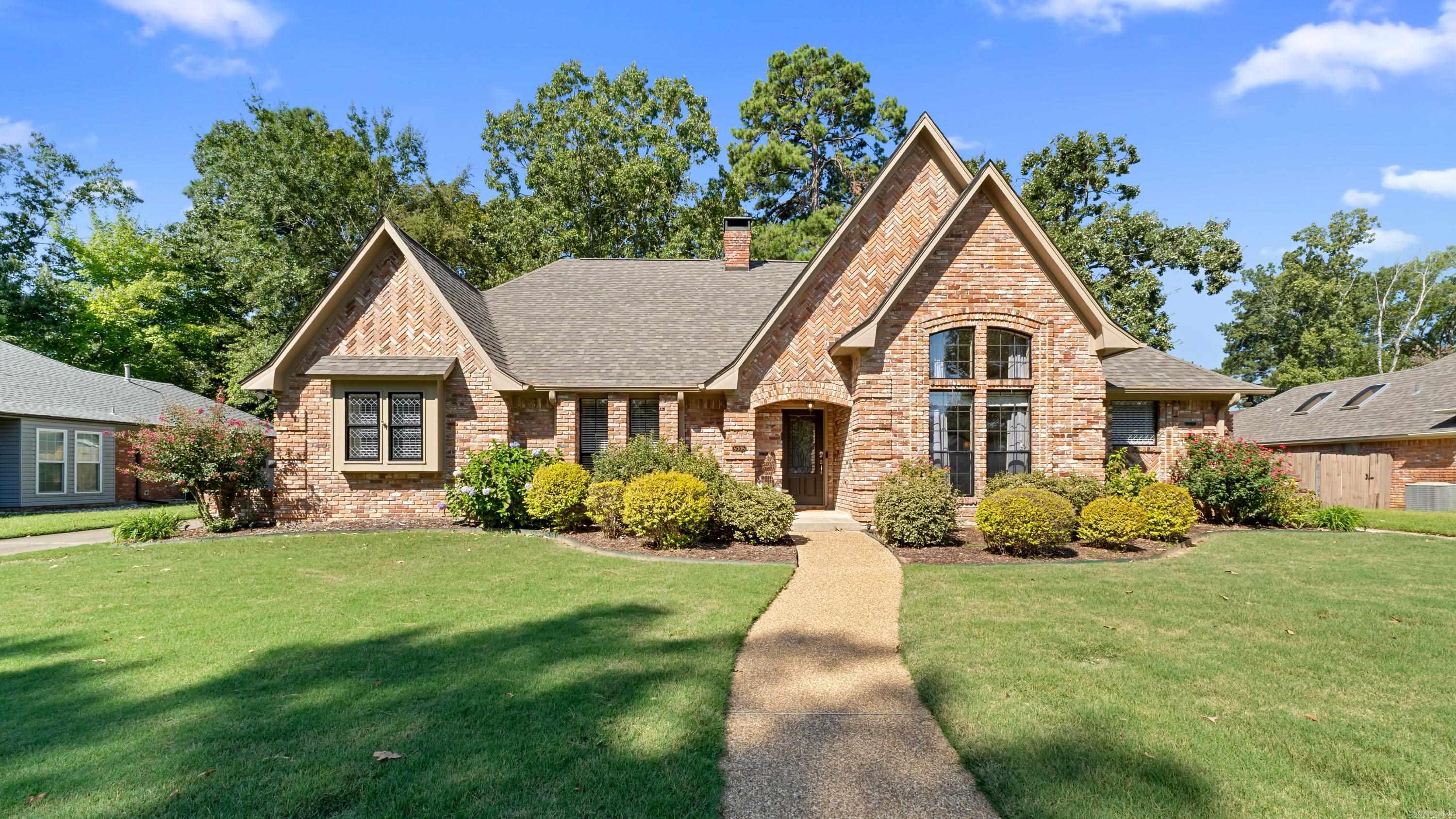 6005 Stoneridge Drive  Texarkana, TX