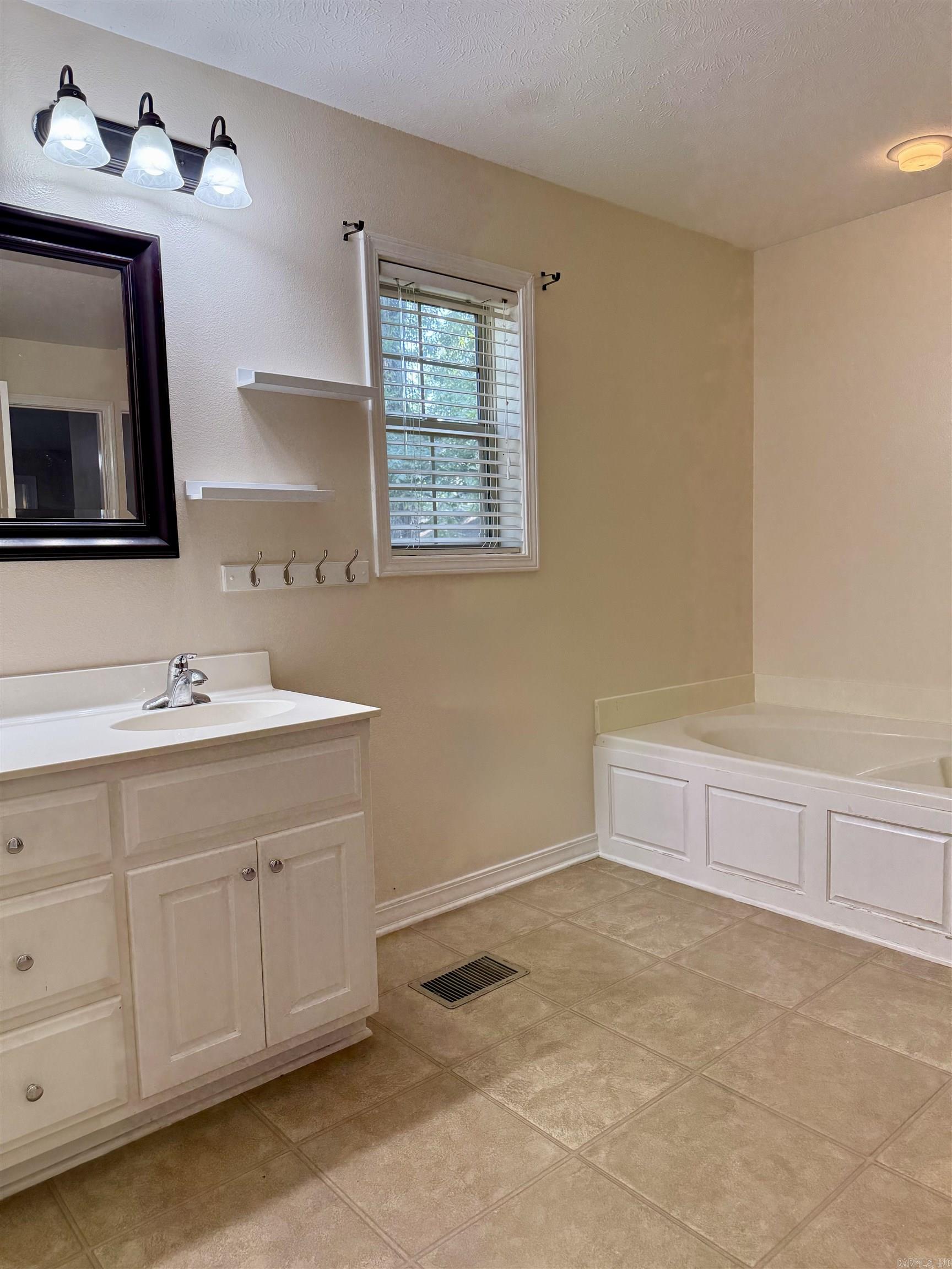 802 Torrence  Pangburn, AR