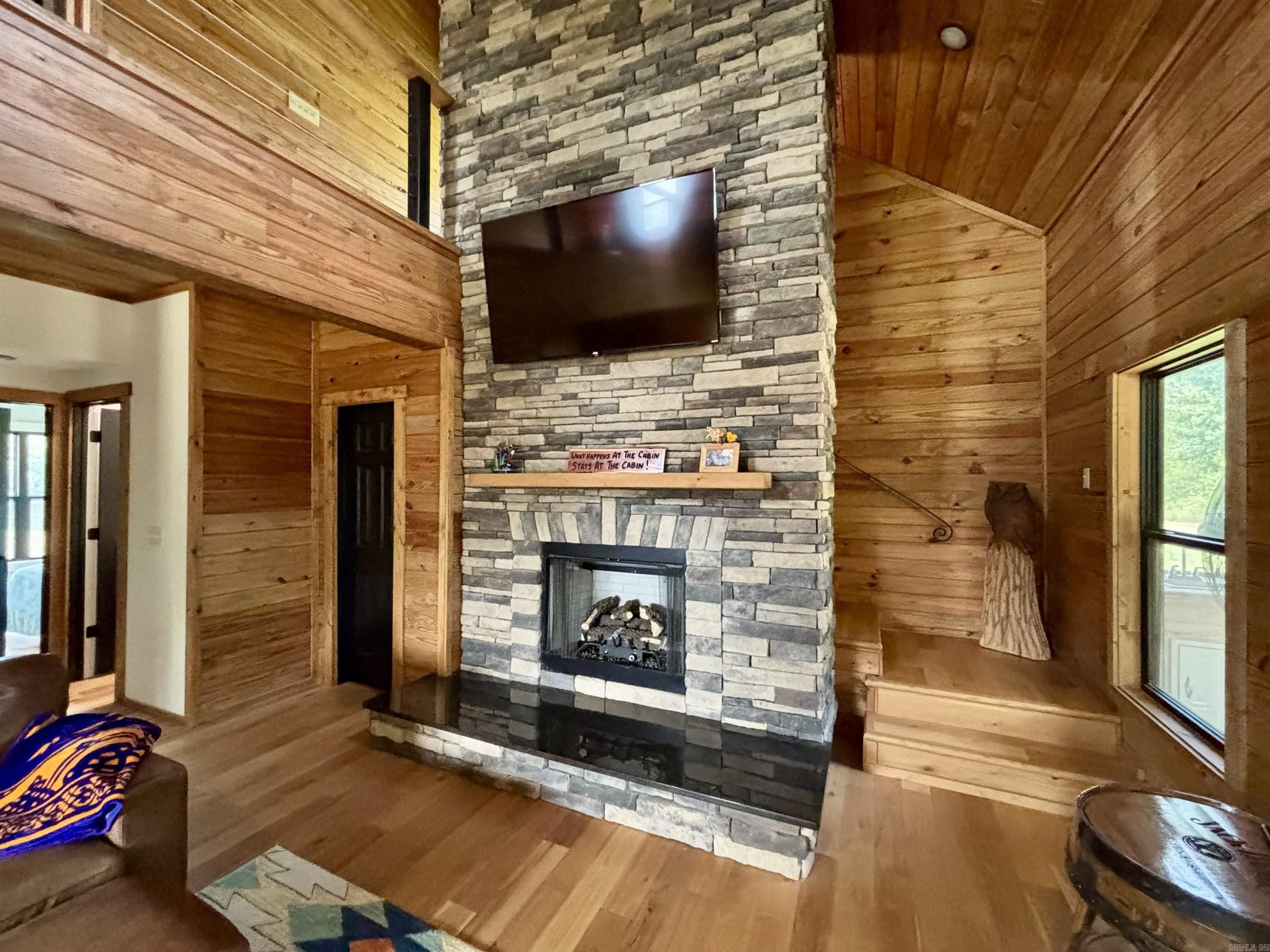 3780 River Road Guion, AR 72540