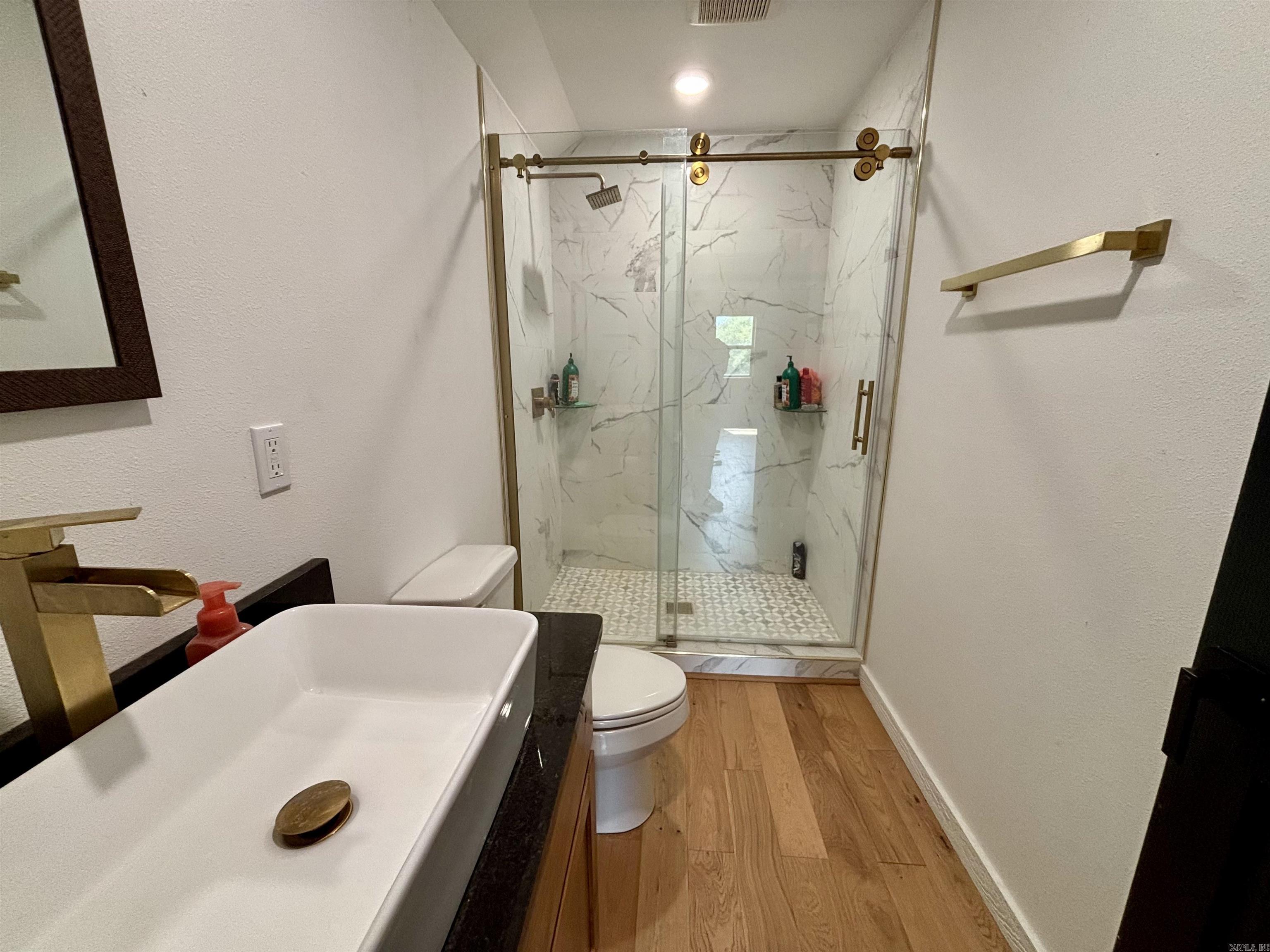 3780 River Road Guion, AR 72540