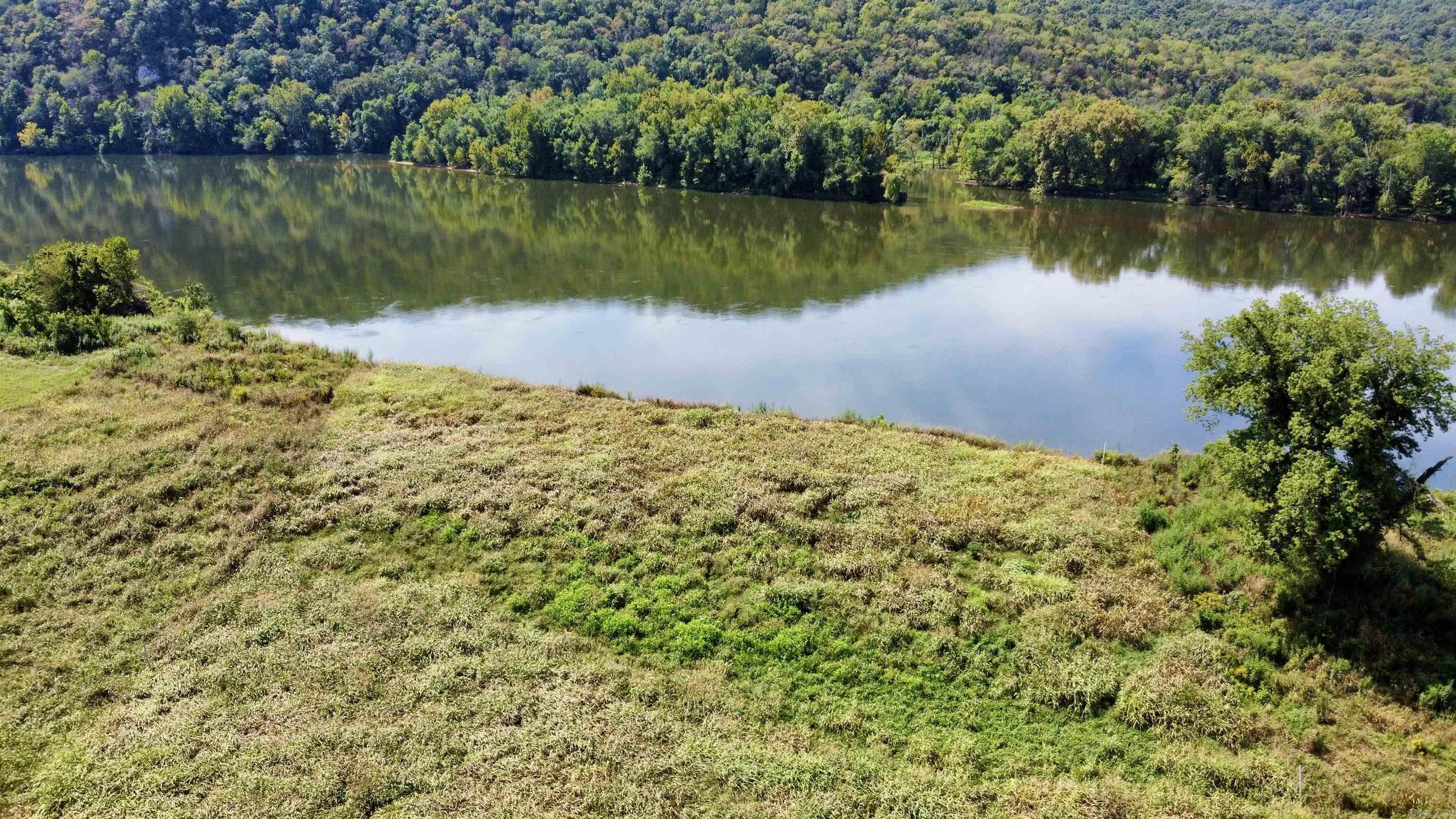 3780 River Road Guion, AR 72540