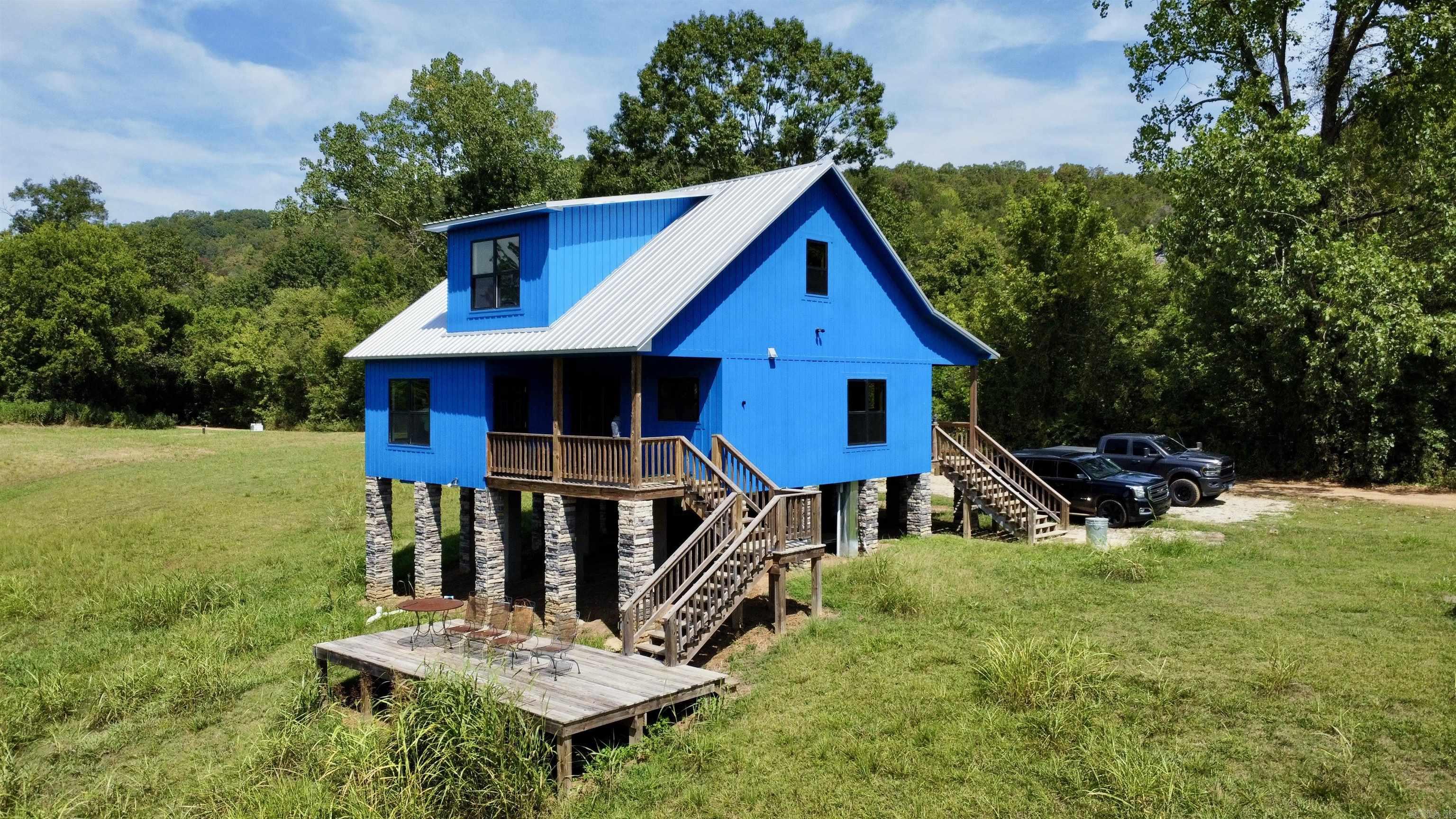 3780 River Road Guion, AR 72540