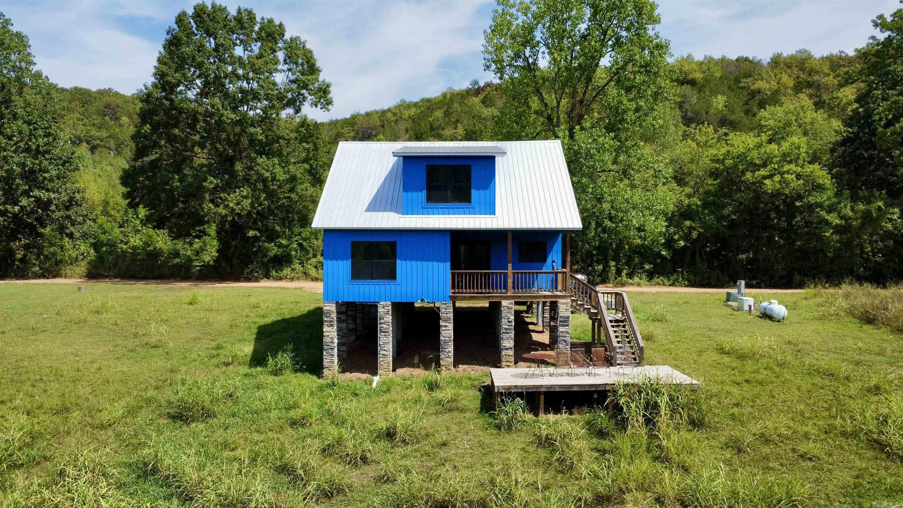 3780 River Road Guion, AR 72540