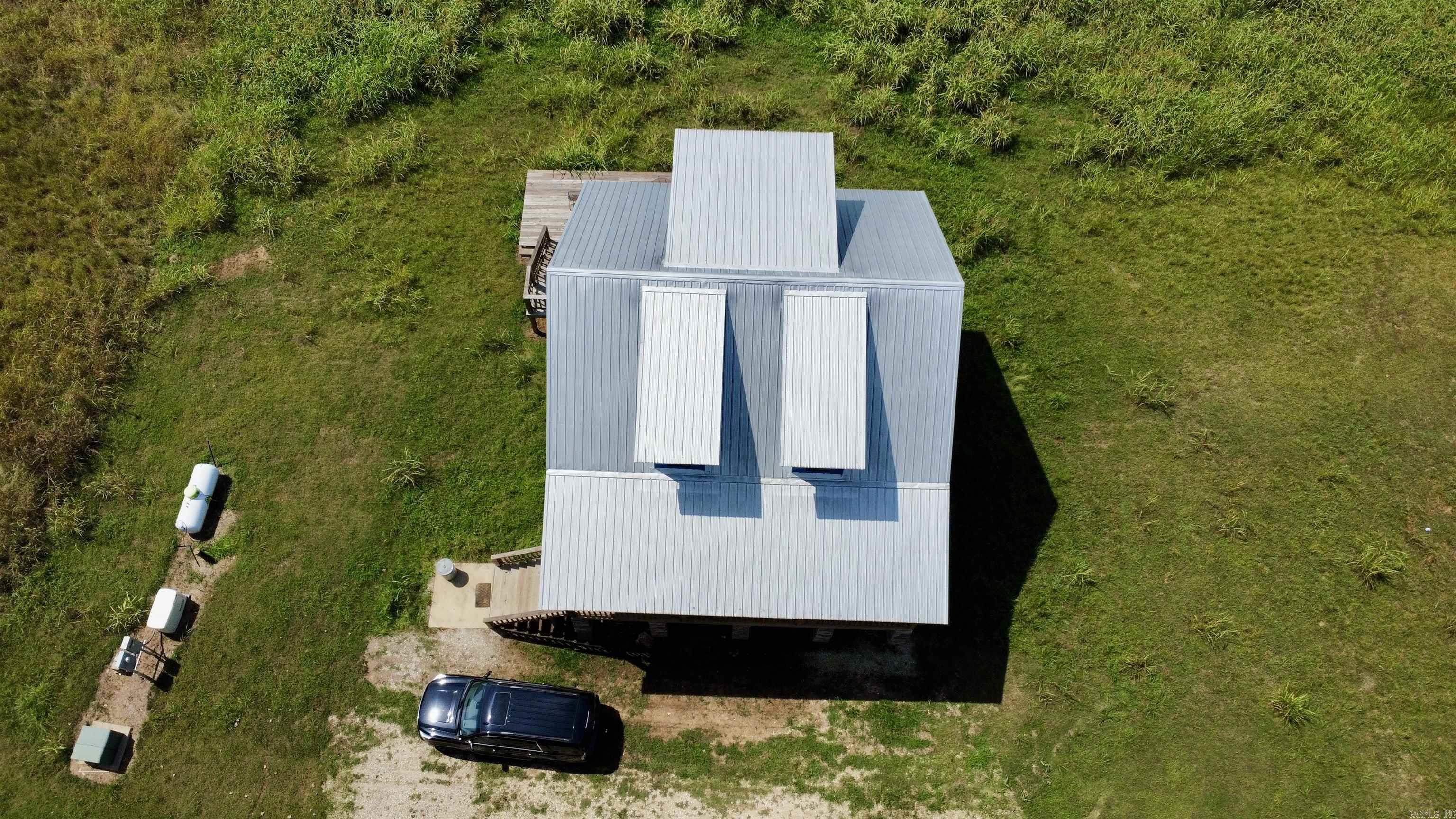 3780 River Road Guion, AR 72540