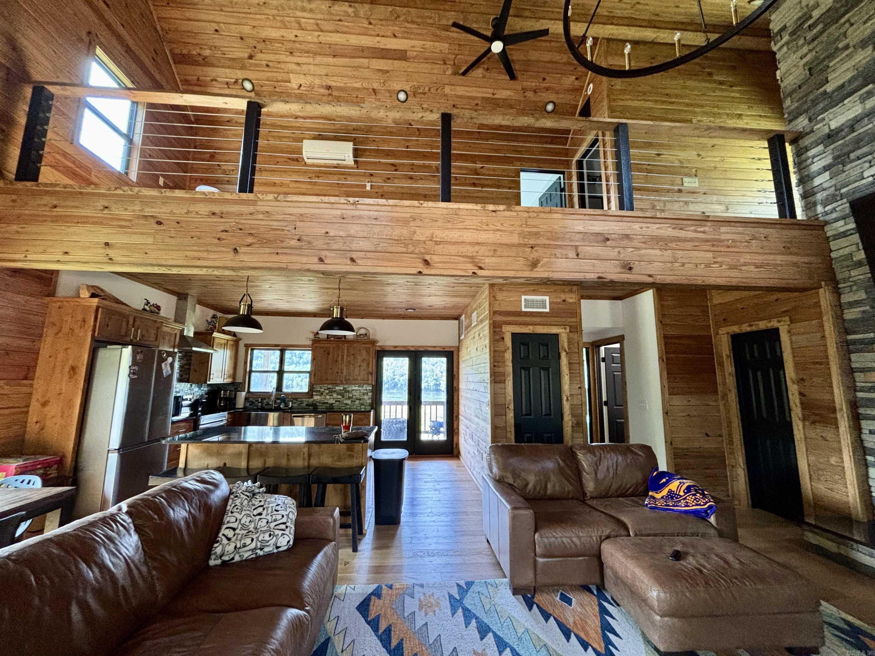3780 River Road Guion, AR 72540