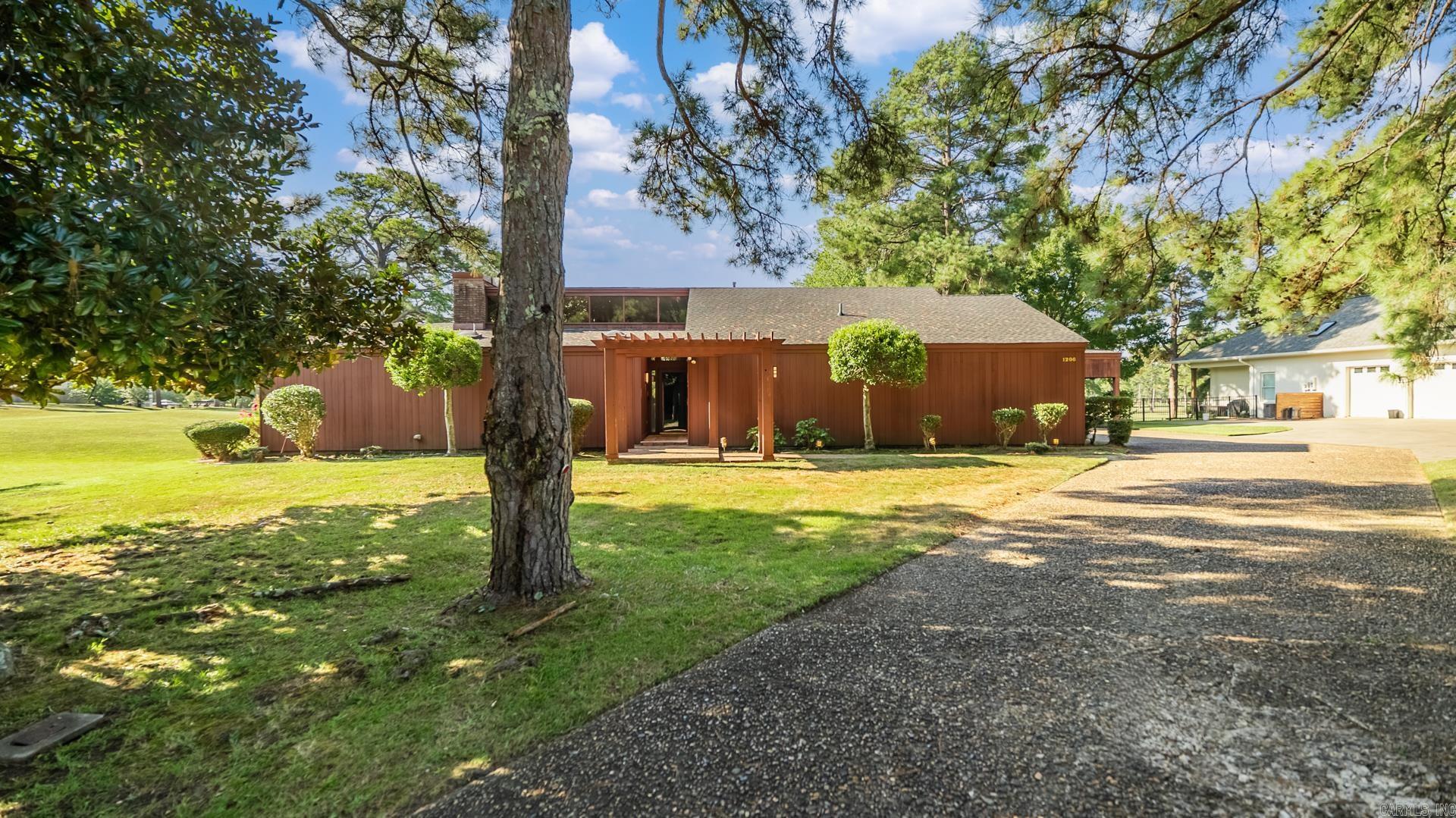 1206 W 46th  Pine Bluff, AR