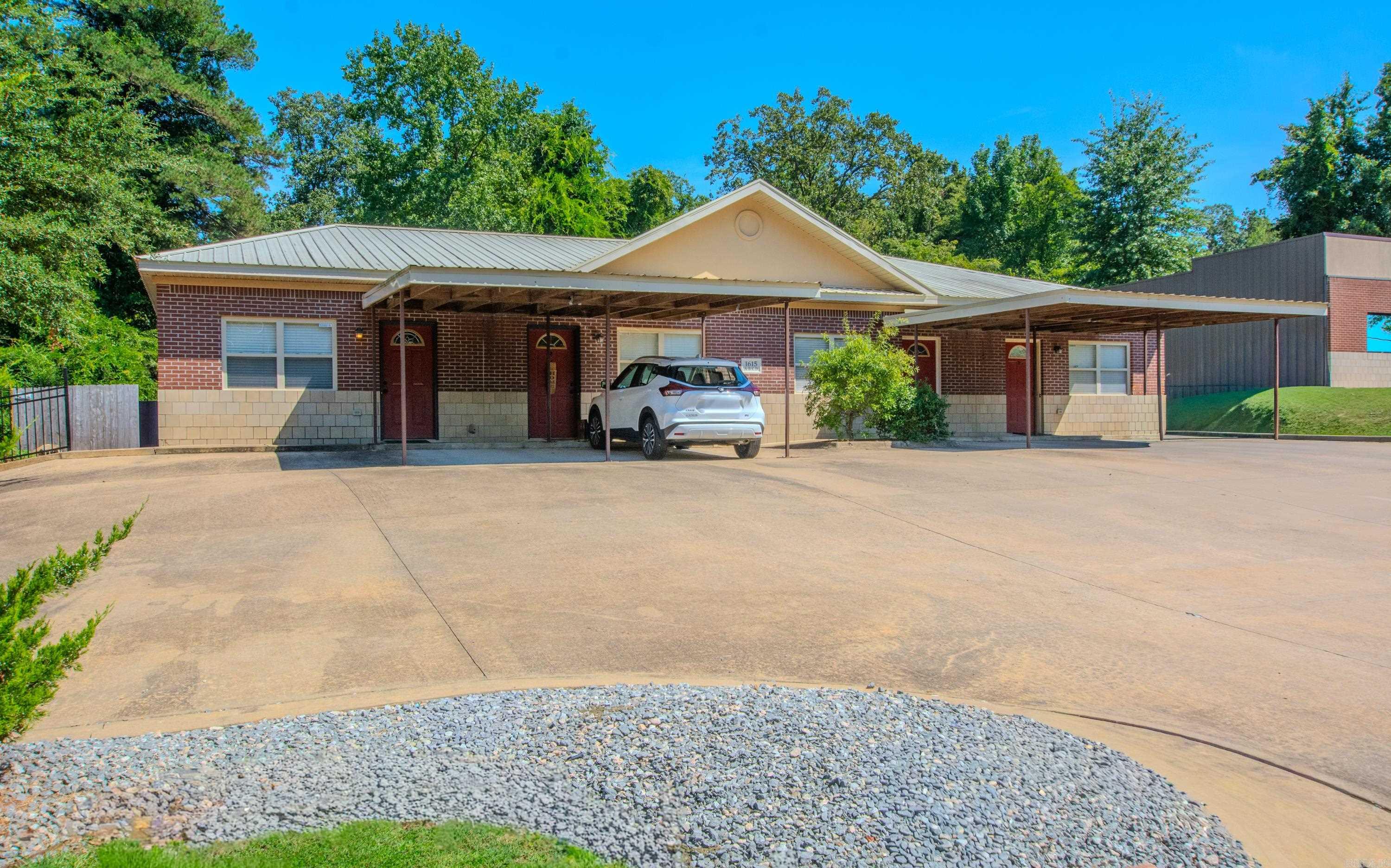 1615 Aldersgate  Little Rock, AR