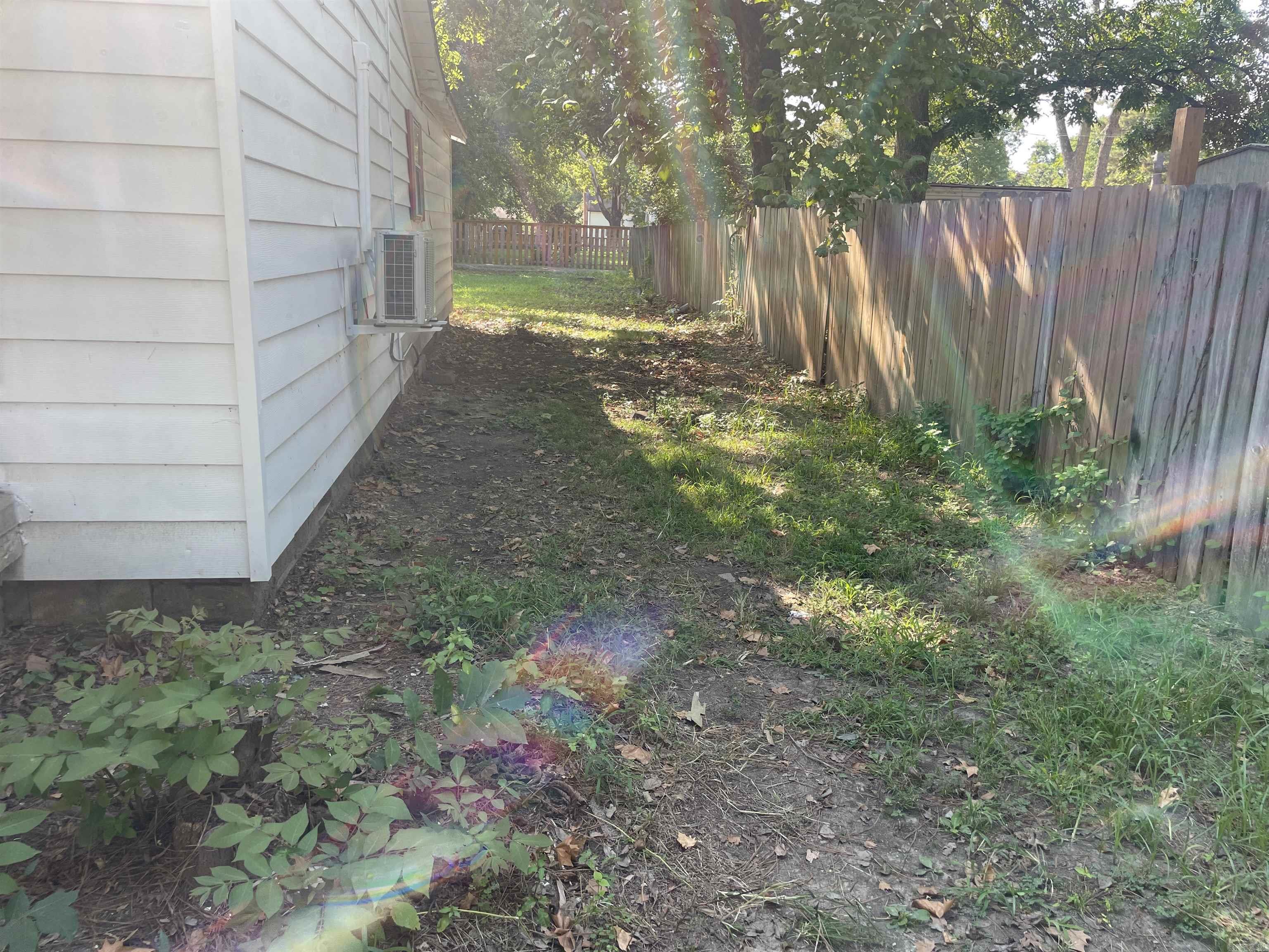 310 W 2nd  England, AR