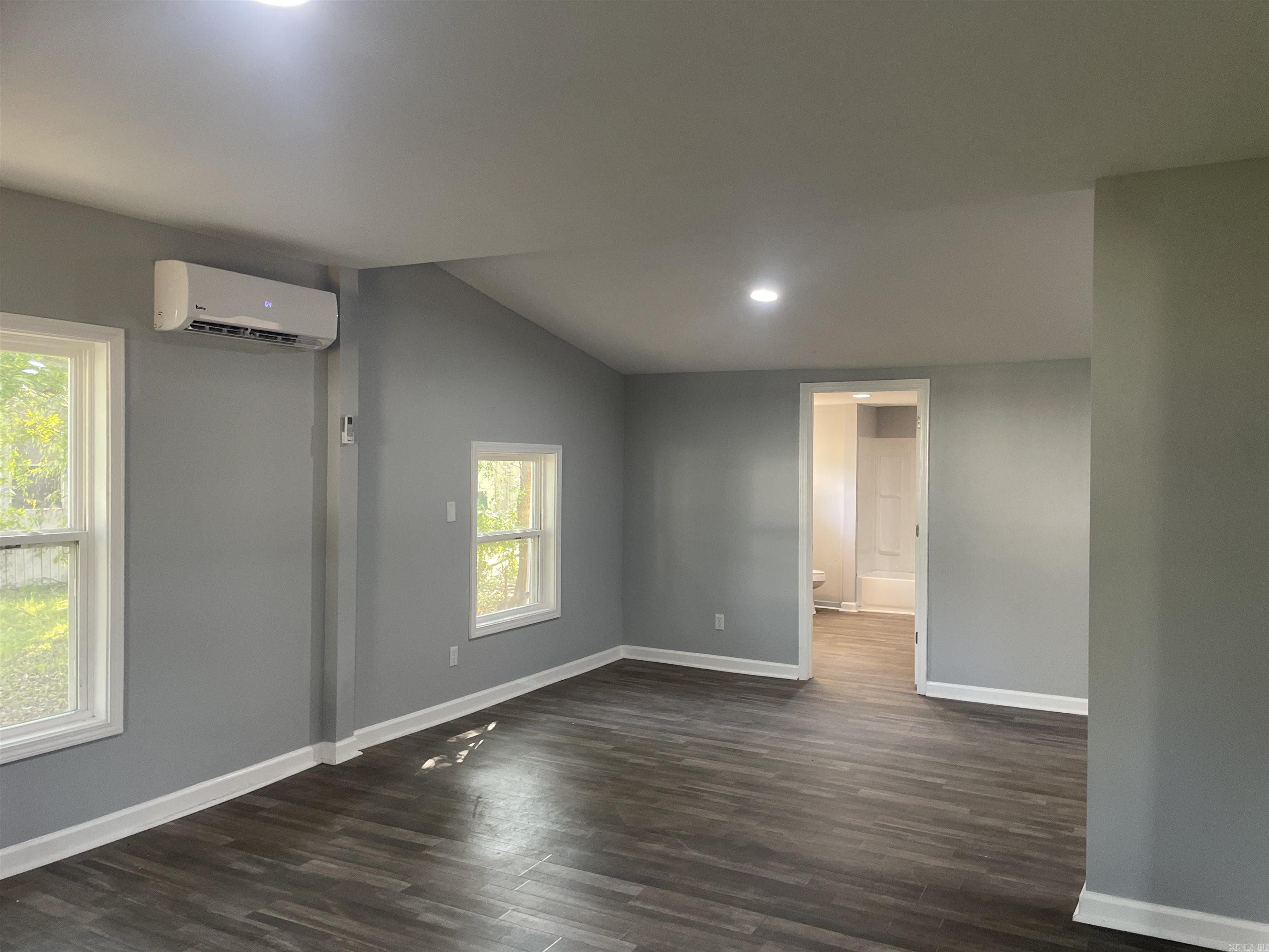 310 W 2nd  England, AR