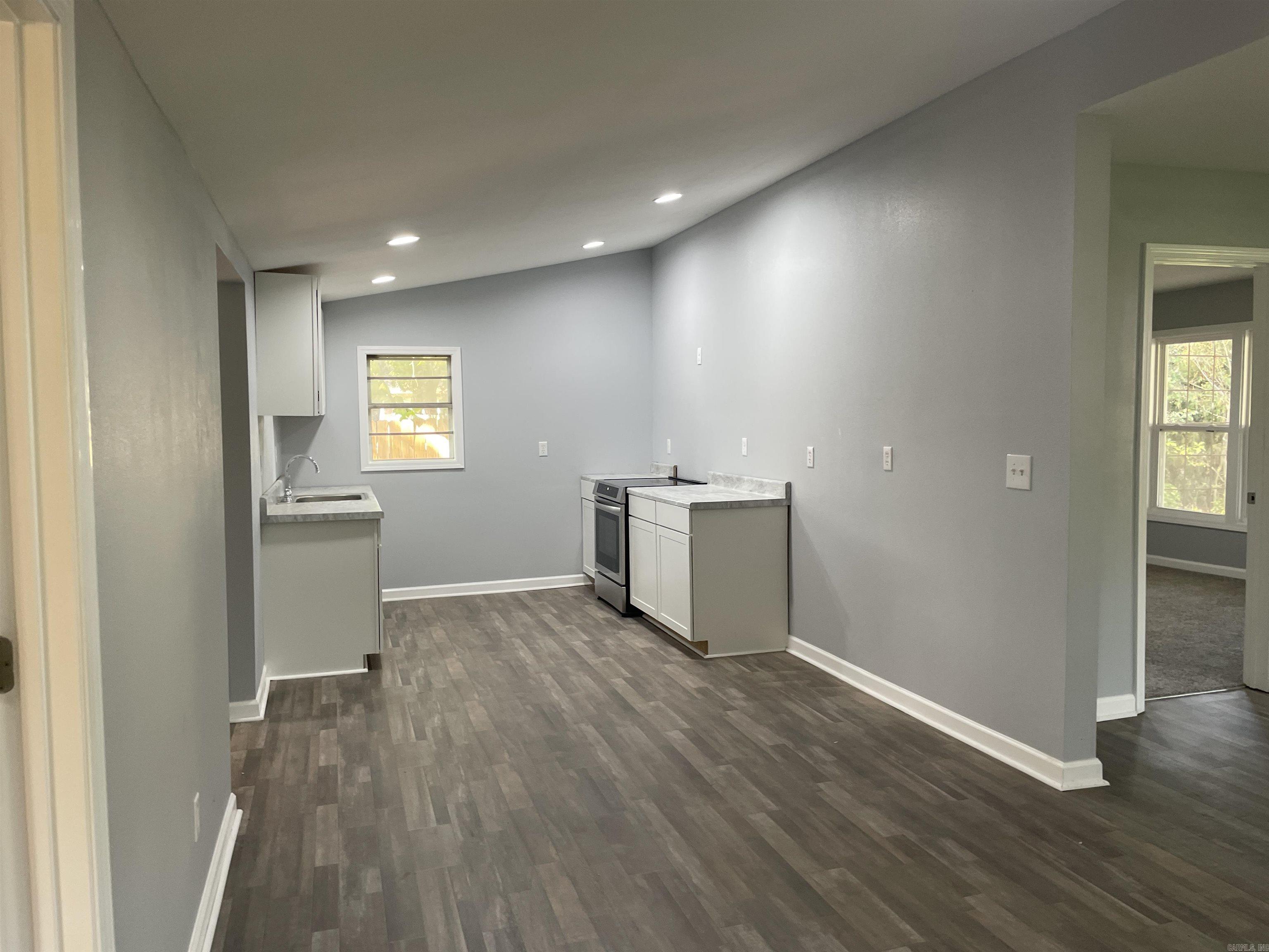 310 W 2nd  England, AR