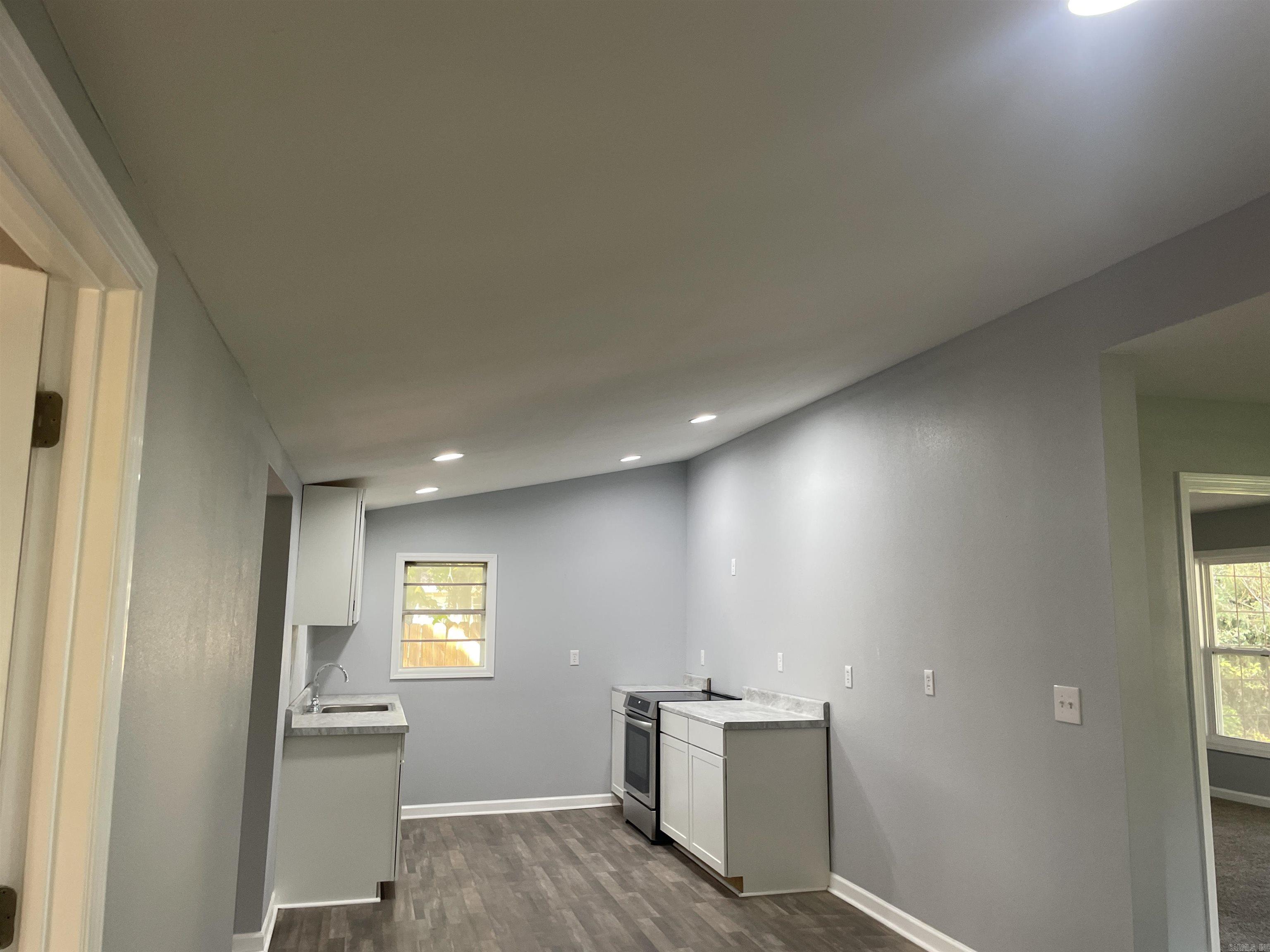 310 W 2nd  England, AR
