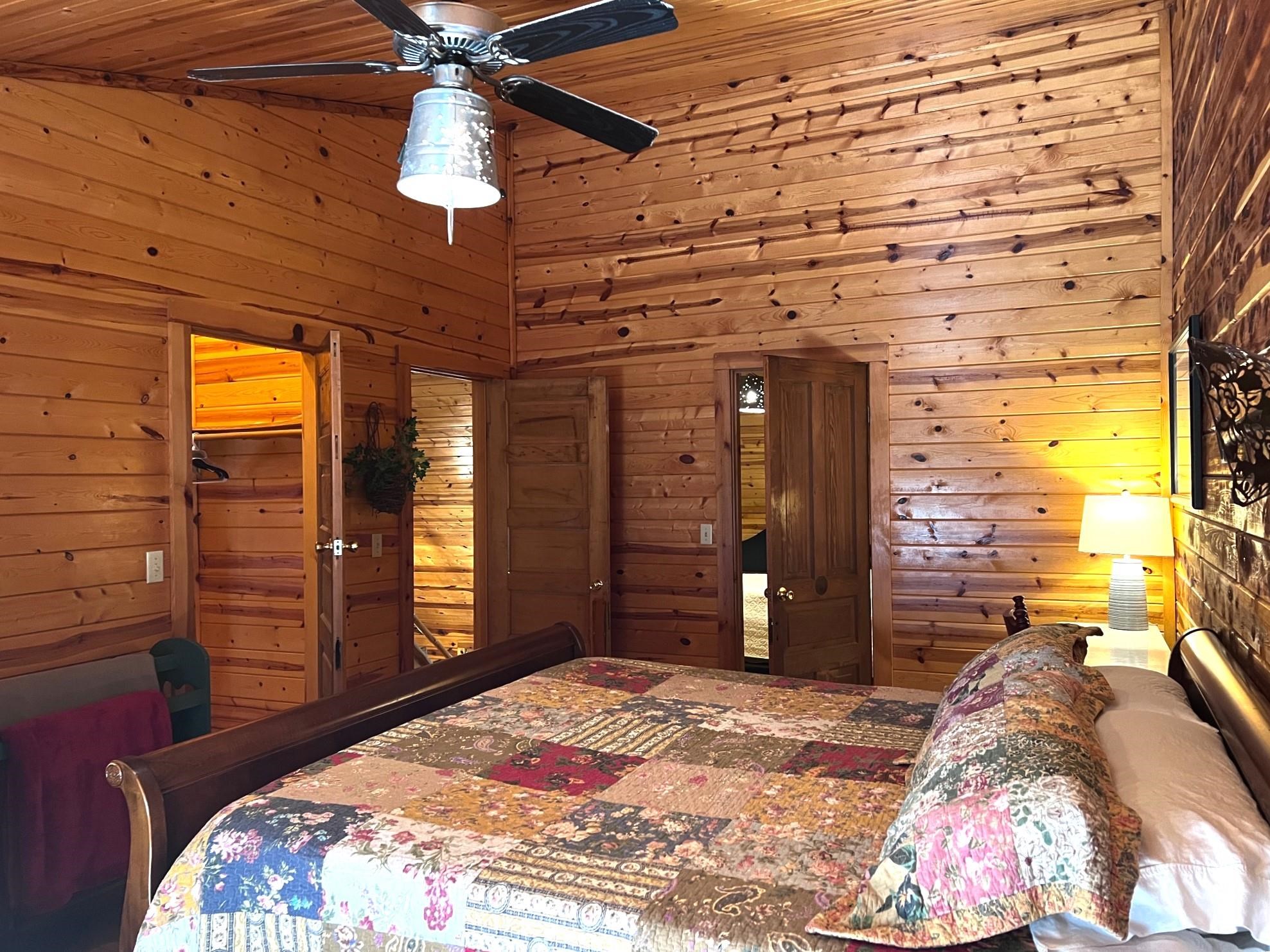 908 S Riverview  Mountain View, AR