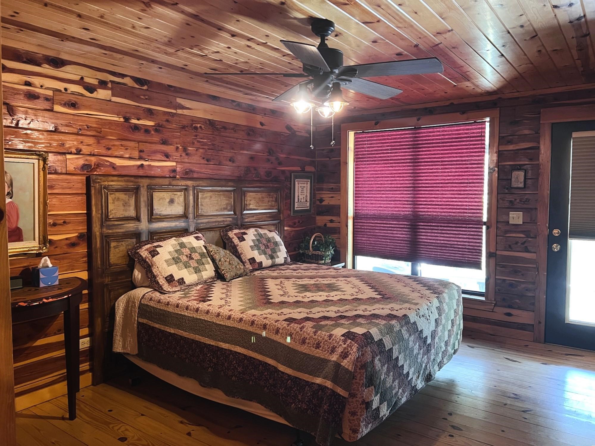 908 S Riverview  Mountain View, AR