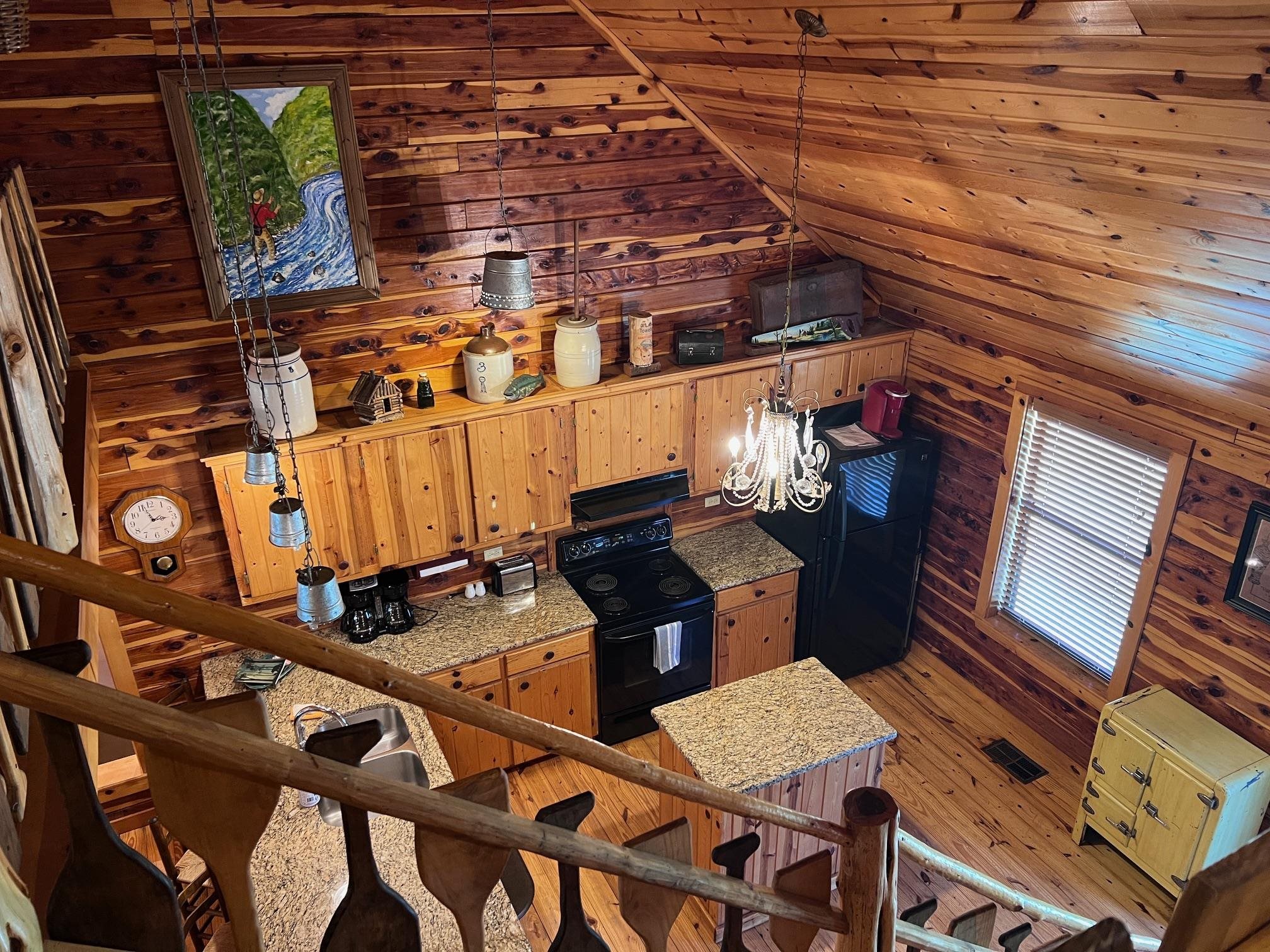 908 S Riverview  Mountain View, AR