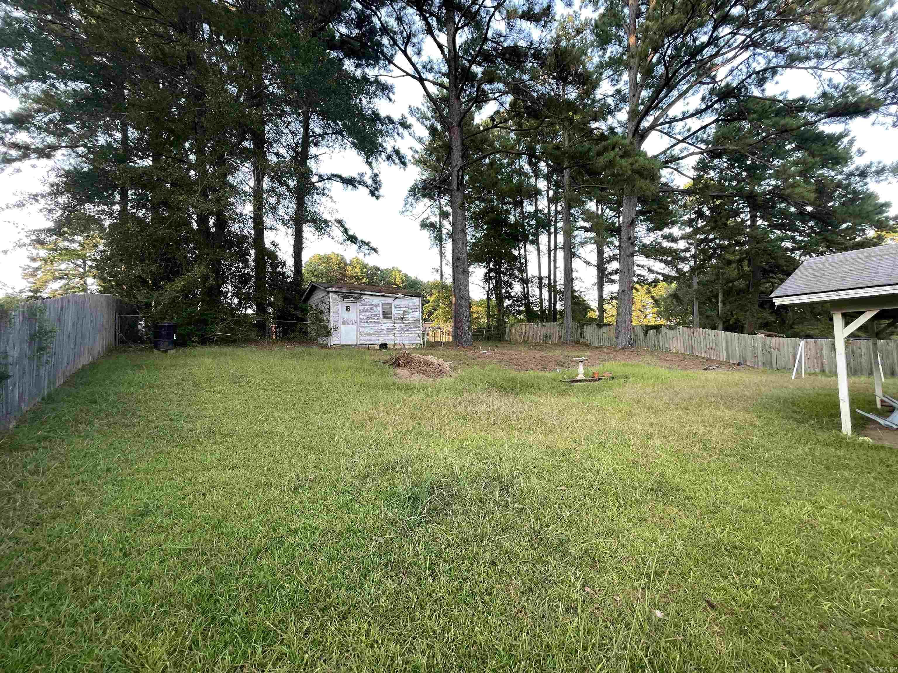 1342 Peppertree Ln  Camden, AR