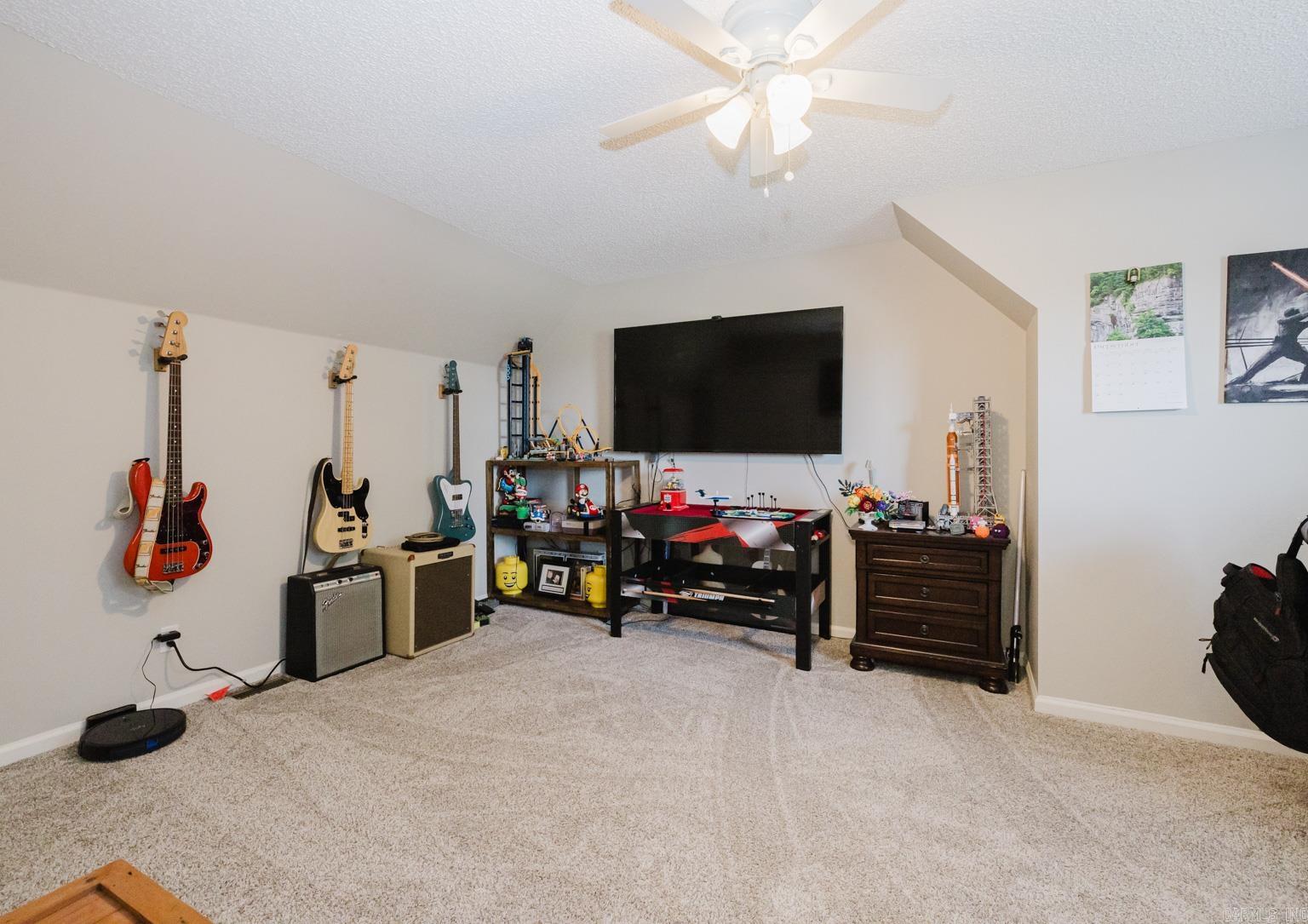 1 Azalea Cir  Benton, AR