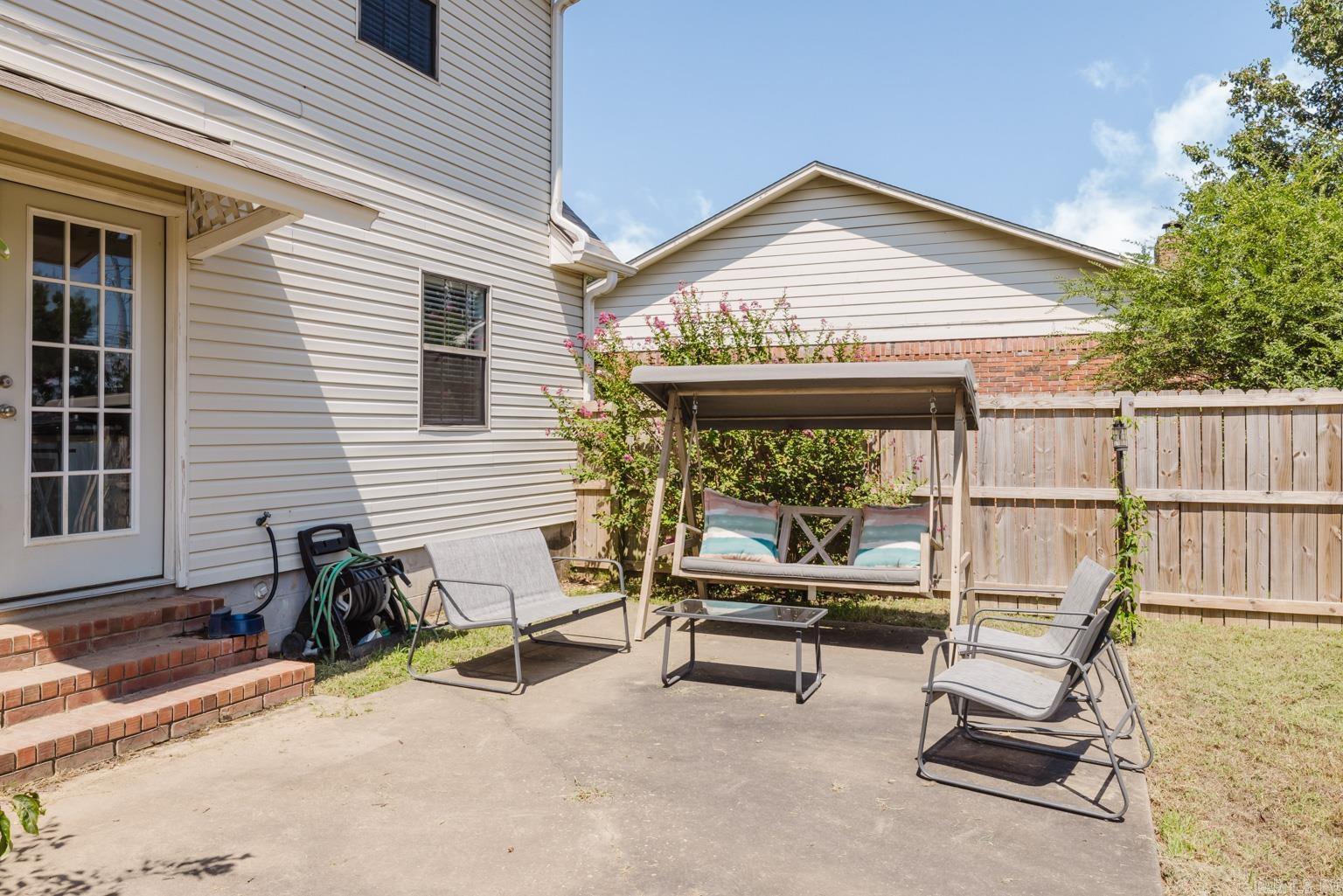 1 Azalea Cir  Benton, AR