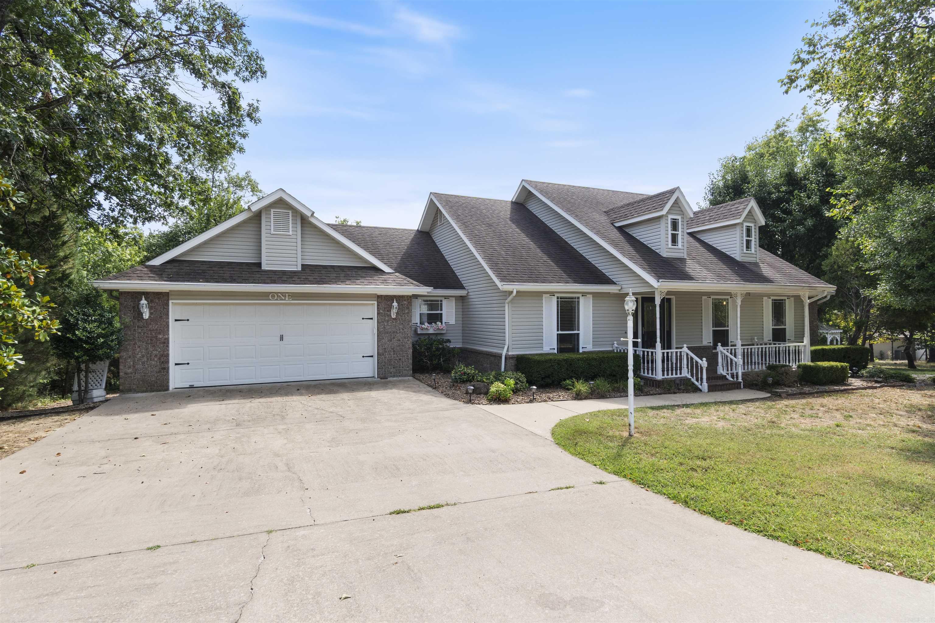 1 Berrydale Lane