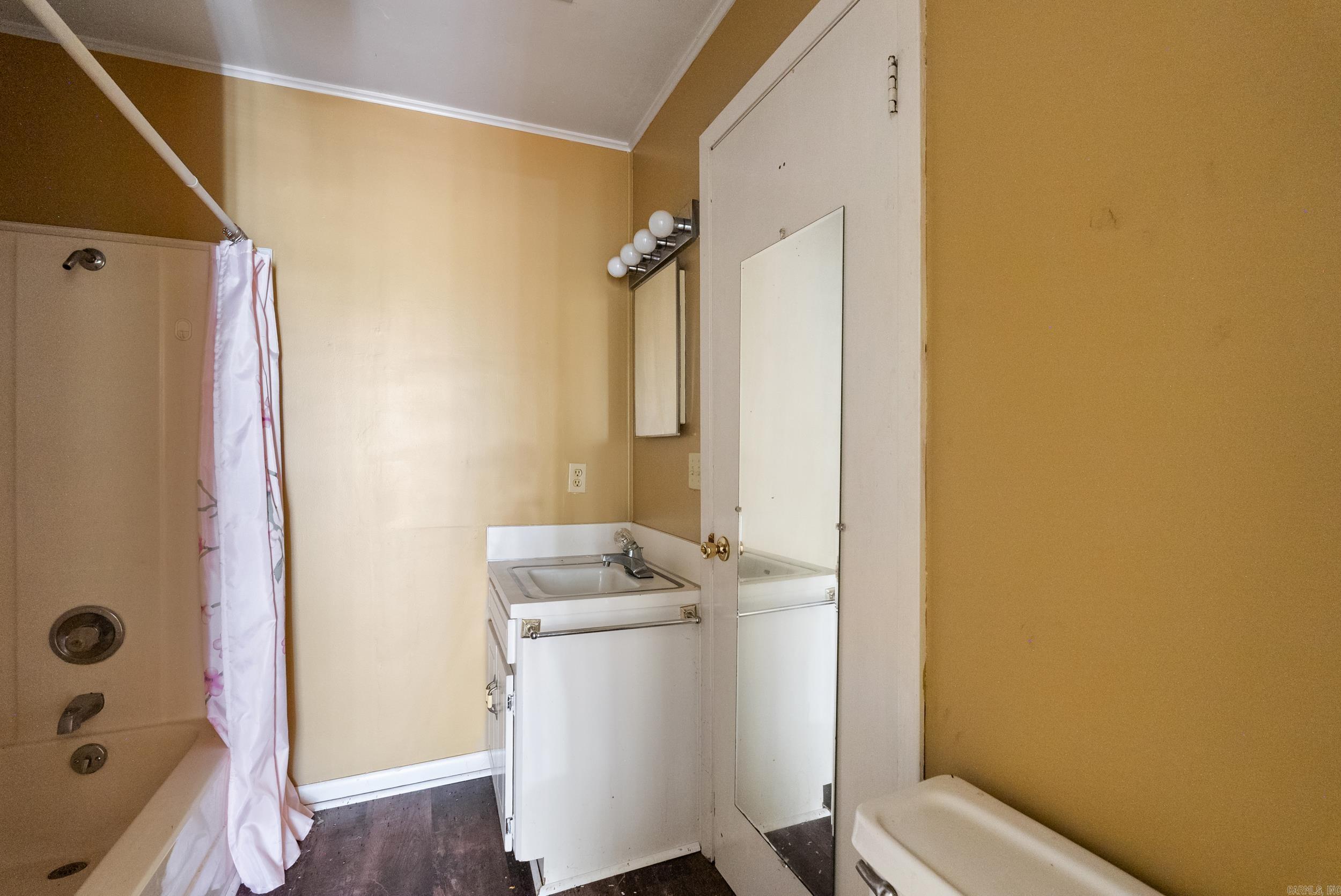 21 Center  Ward, AR