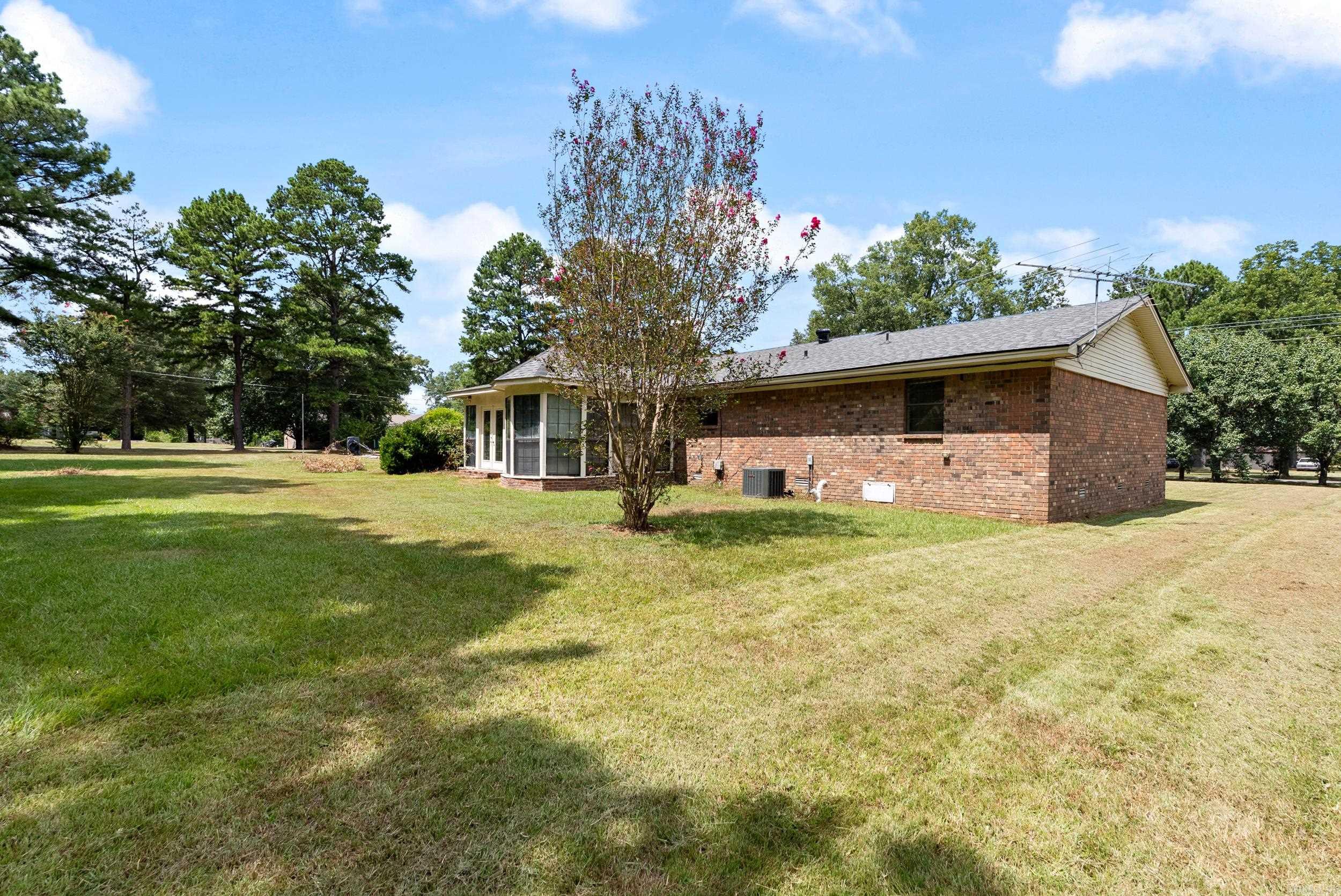 21 Center  Ward, AR