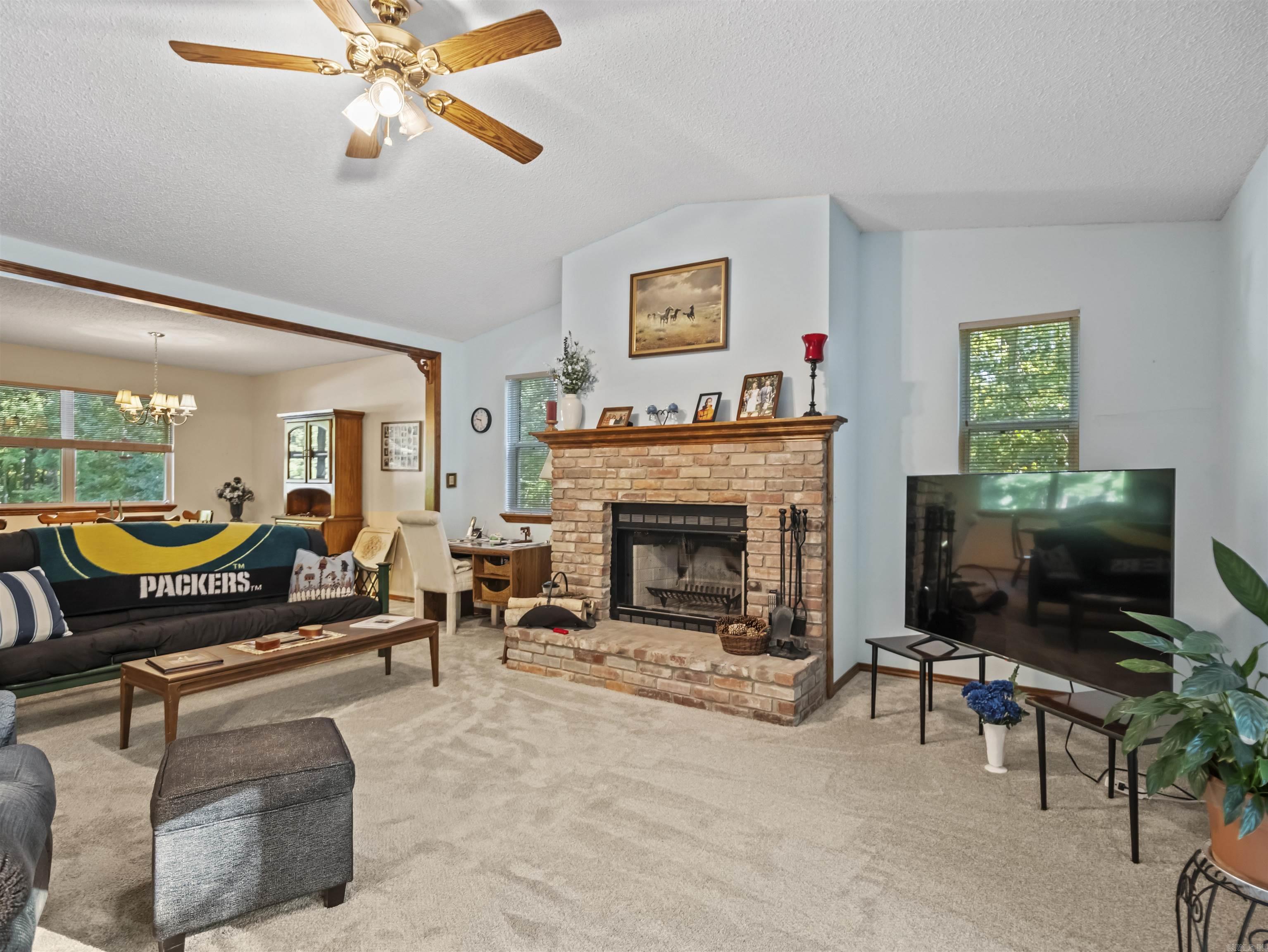 6 Lugar  Hot Springs Village, AR