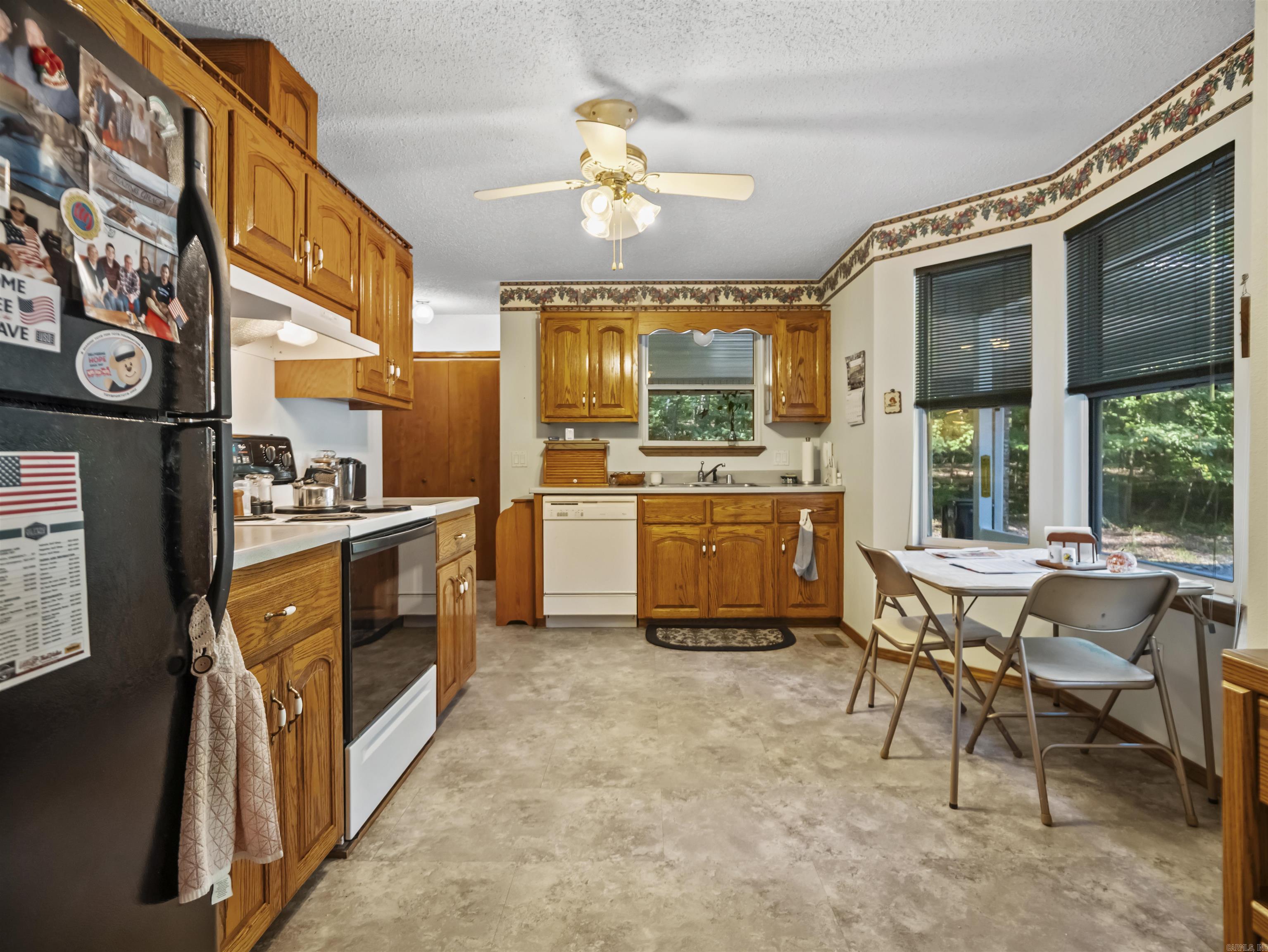 6 Lugar  Hot Springs Village, AR