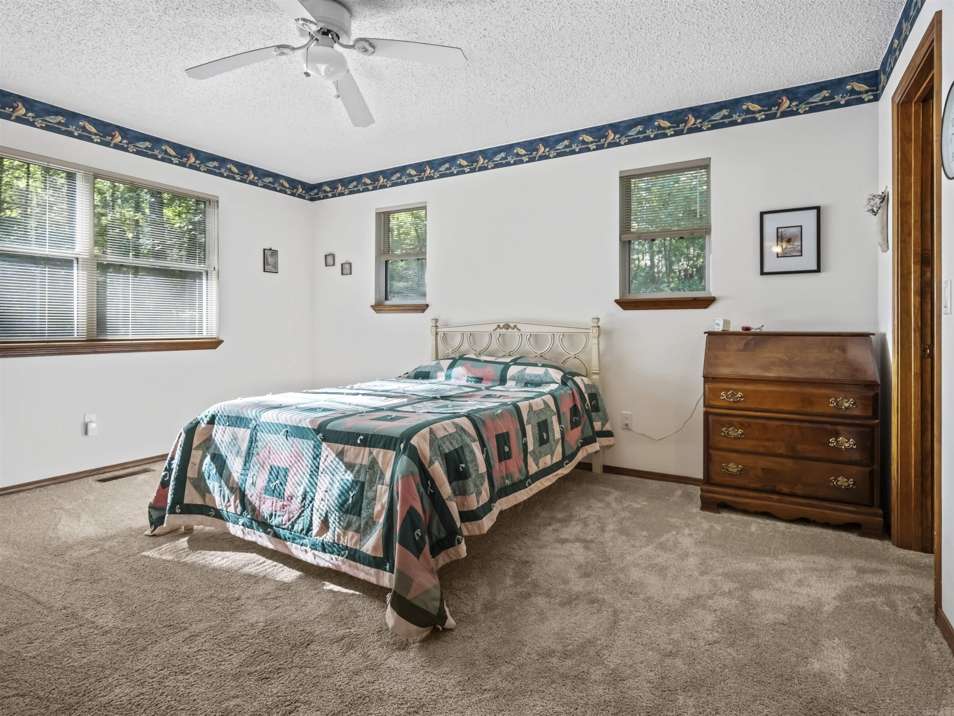 6 Lugar  Hot Springs Village, AR