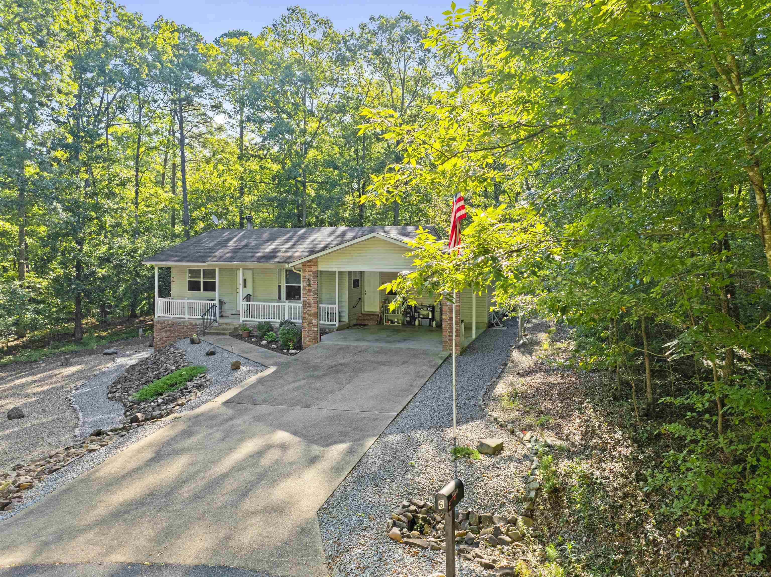 6 Lugar  Hot Springs Village, AR