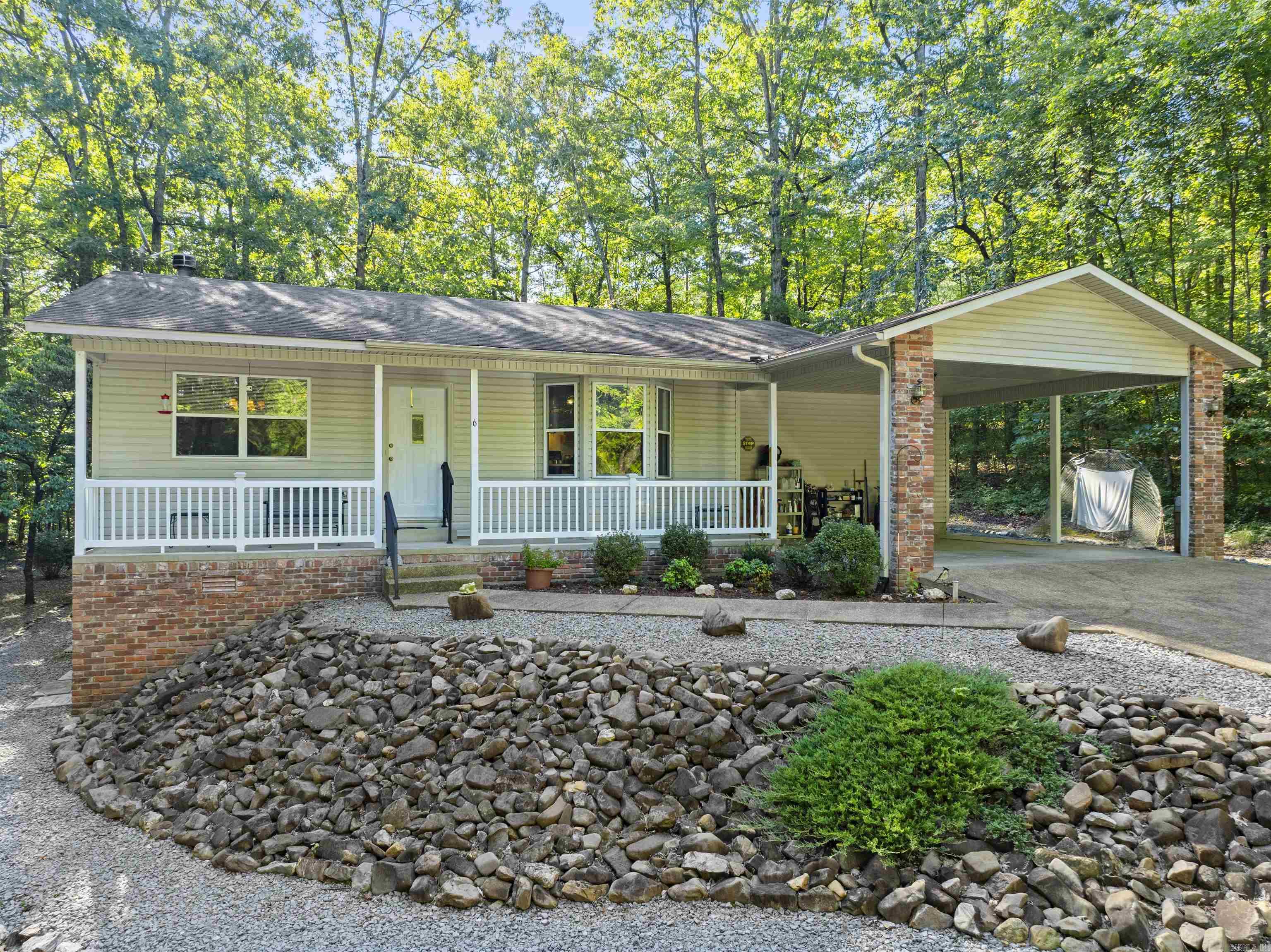 6 Lugar  Hot Springs Village, AR