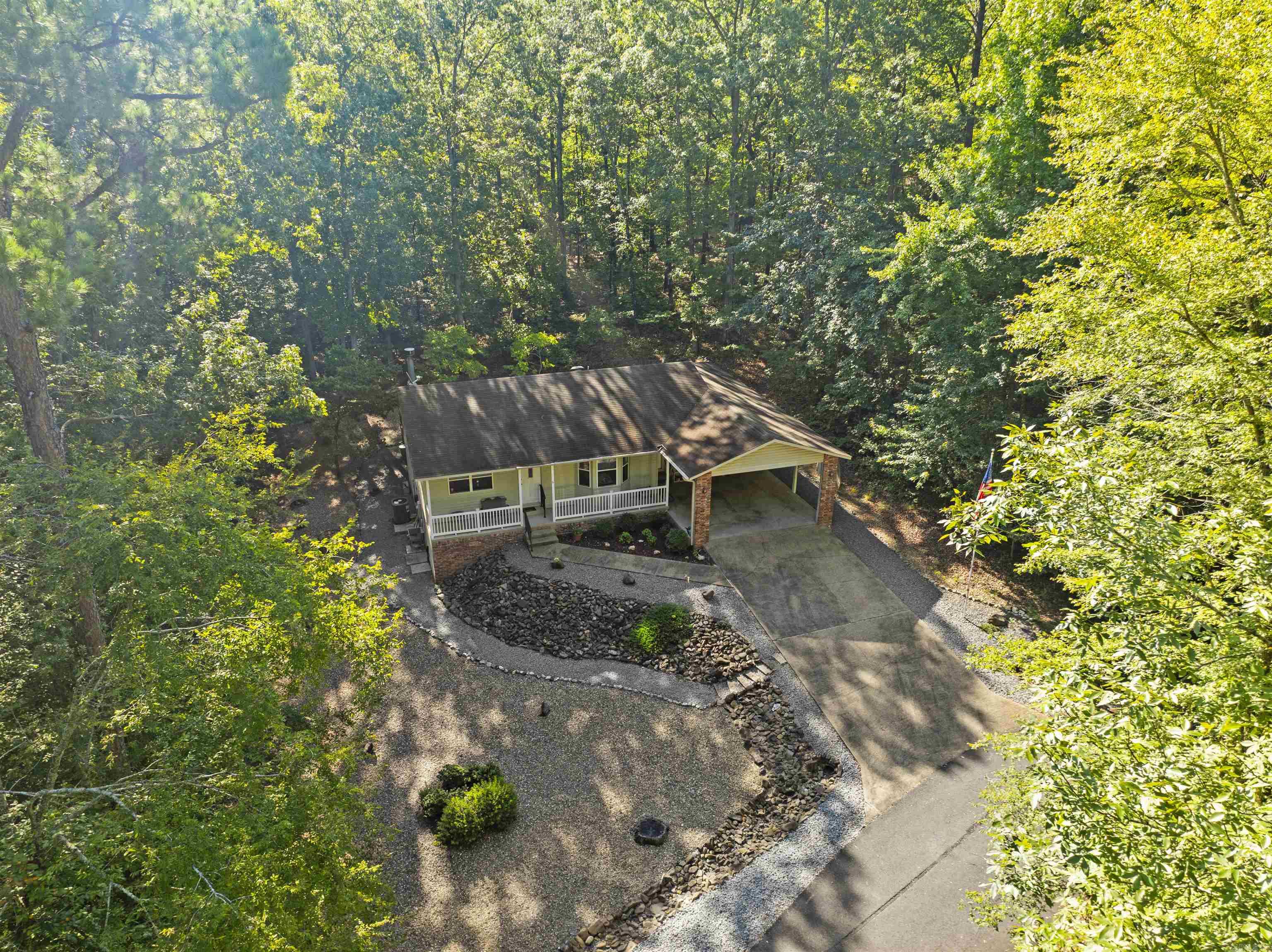 6 Lugar  Hot Springs Village, AR