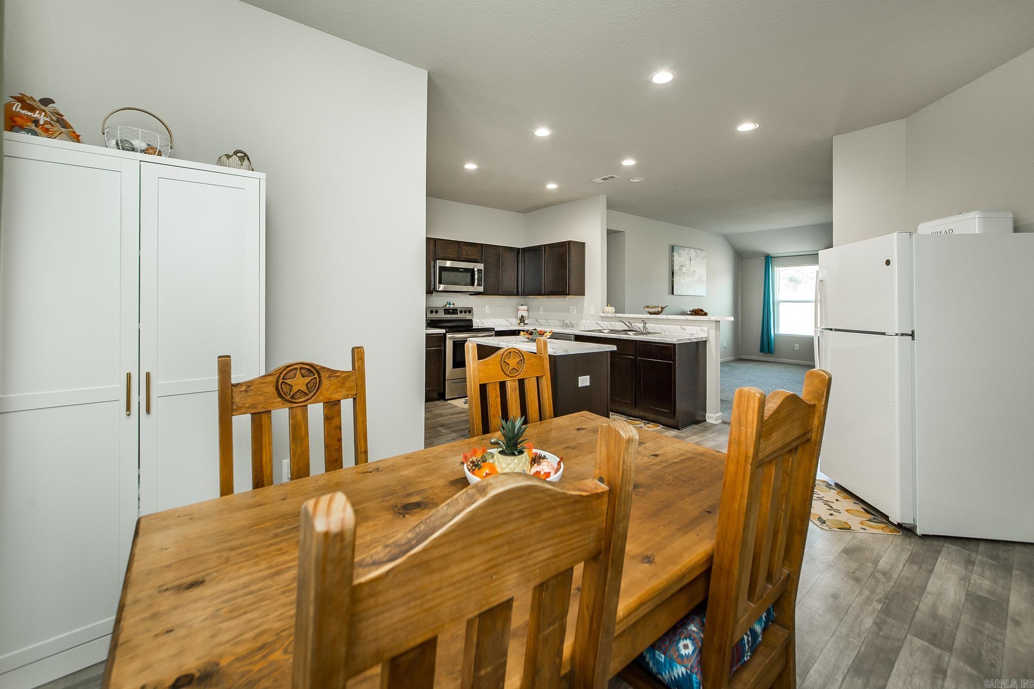 38 Saunder  Ward, AR