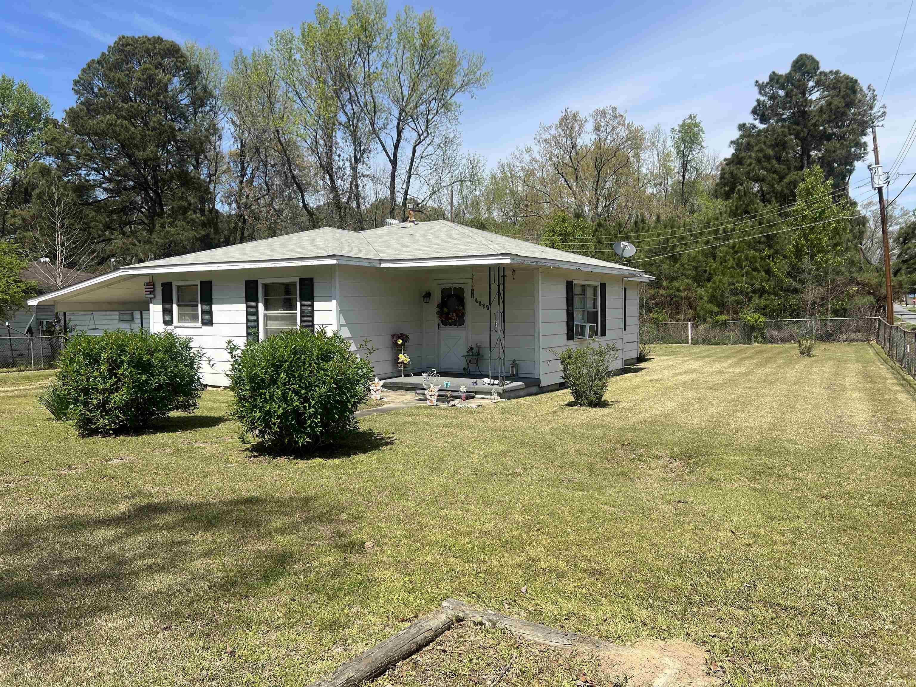 5501 W Mosley  Pine Bluff, AR