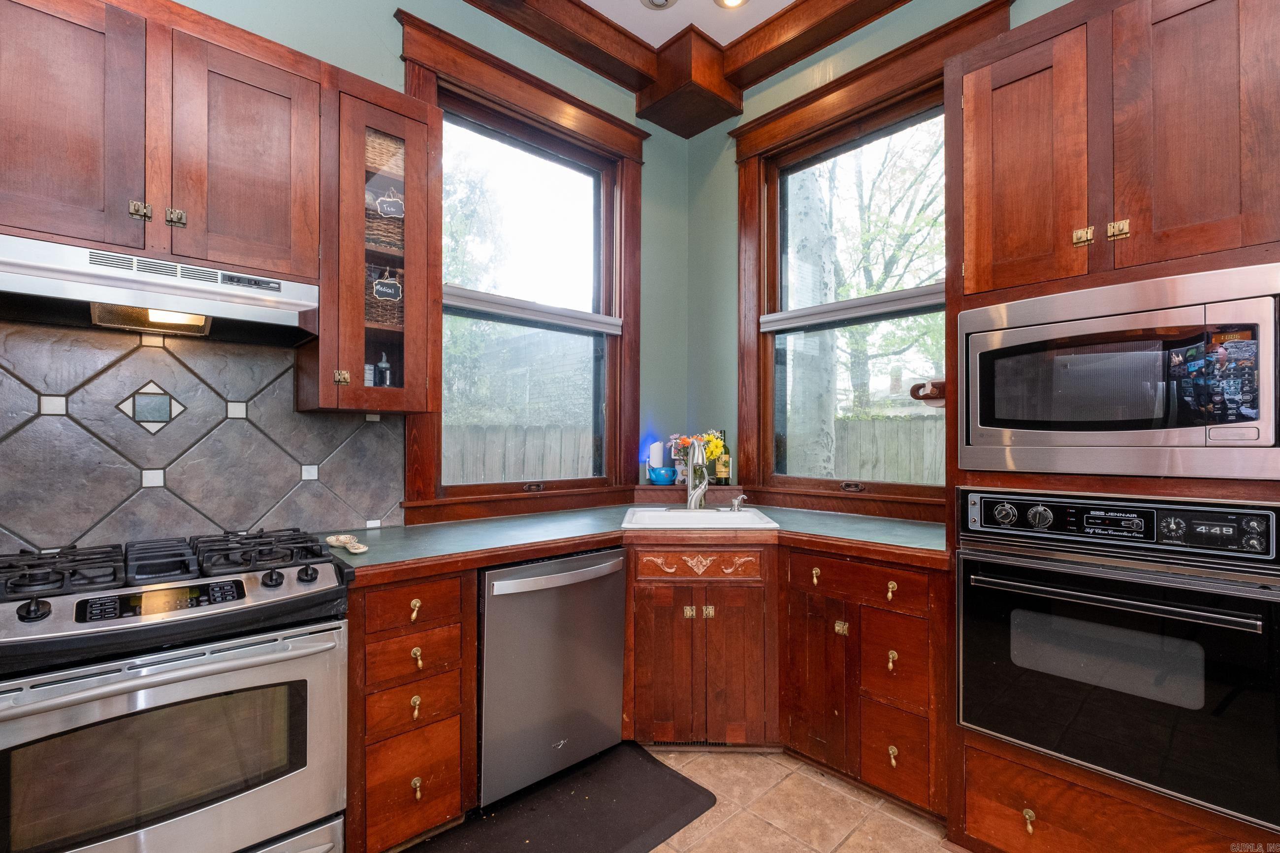 1009 Rock  Little Rock, AR