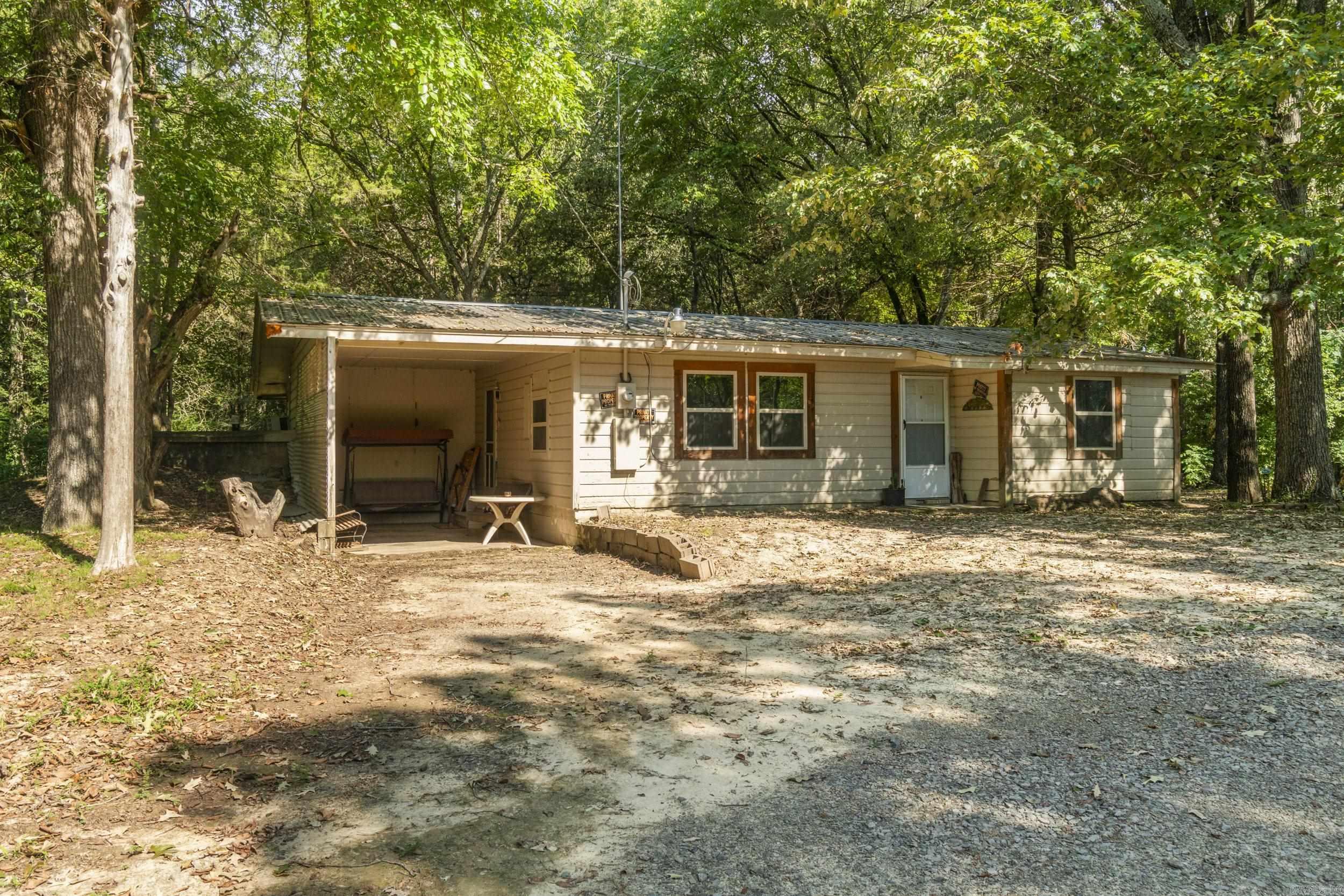 104 Landing  West Point, AR