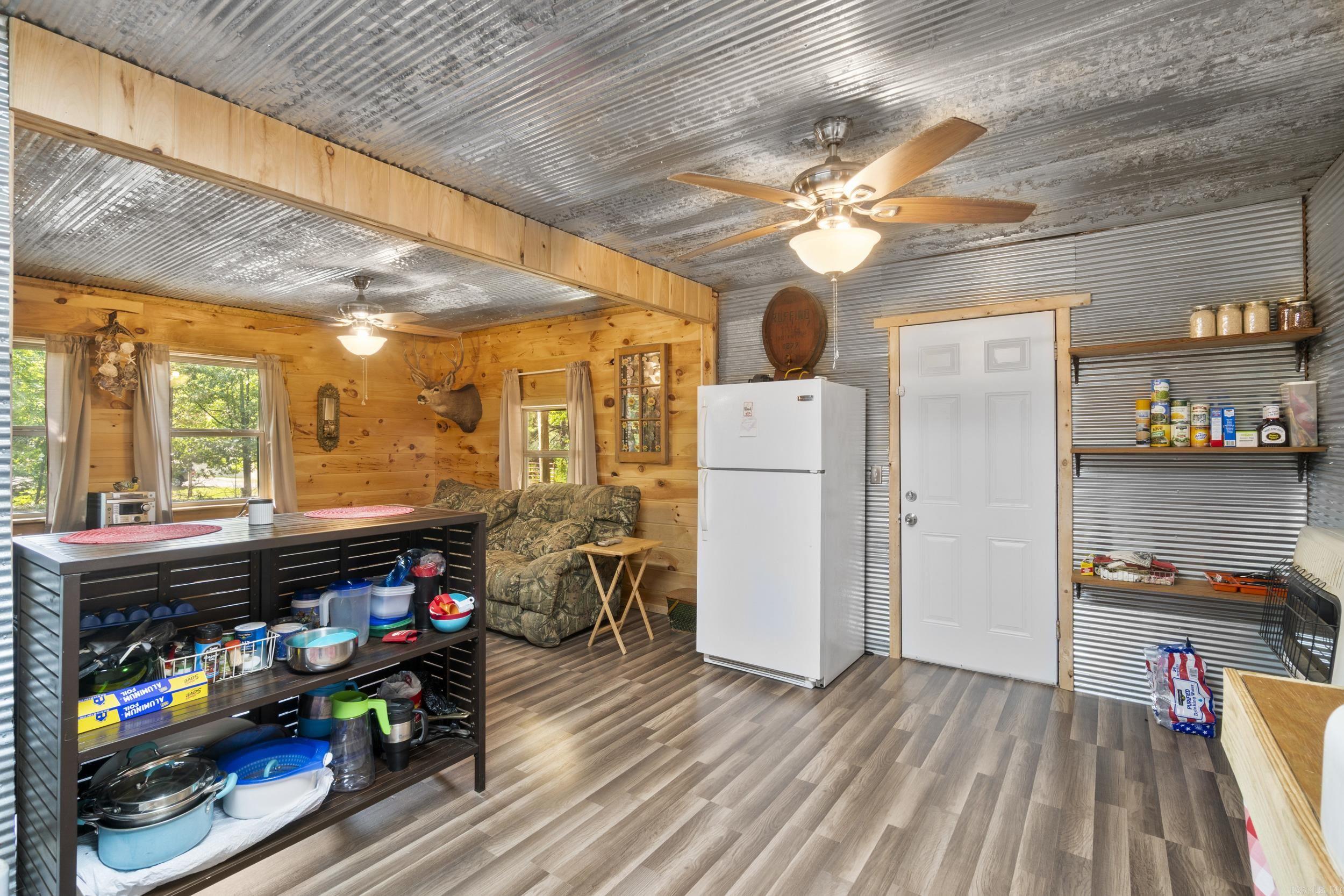 104 Landing  West Point, AR