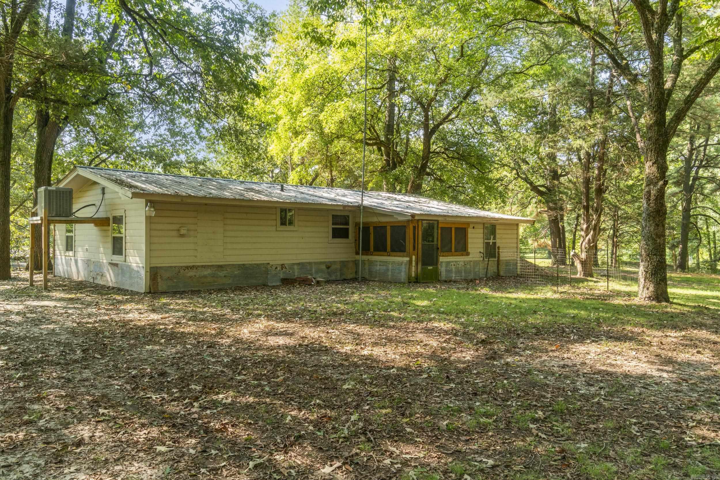 104 Landing  West Point, AR