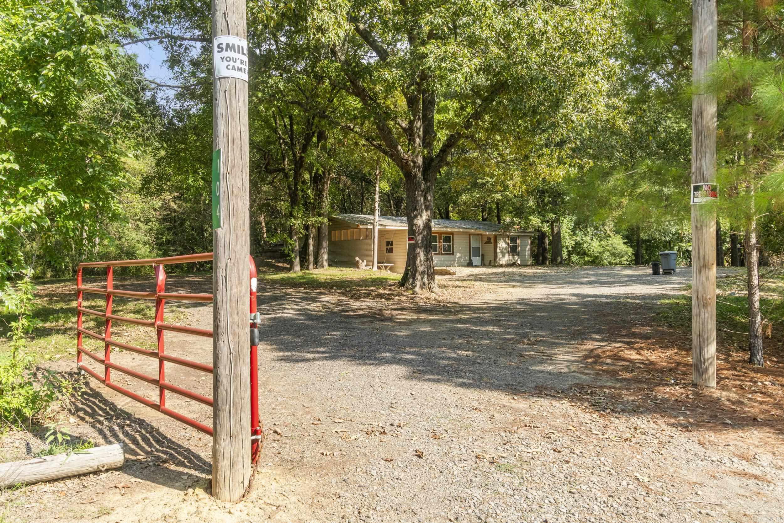 104 Landing  West Point, AR