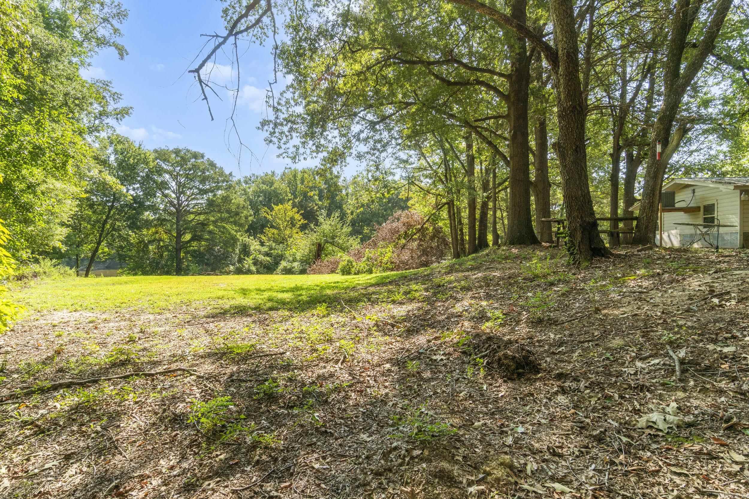 104 Landing  West Point, AR