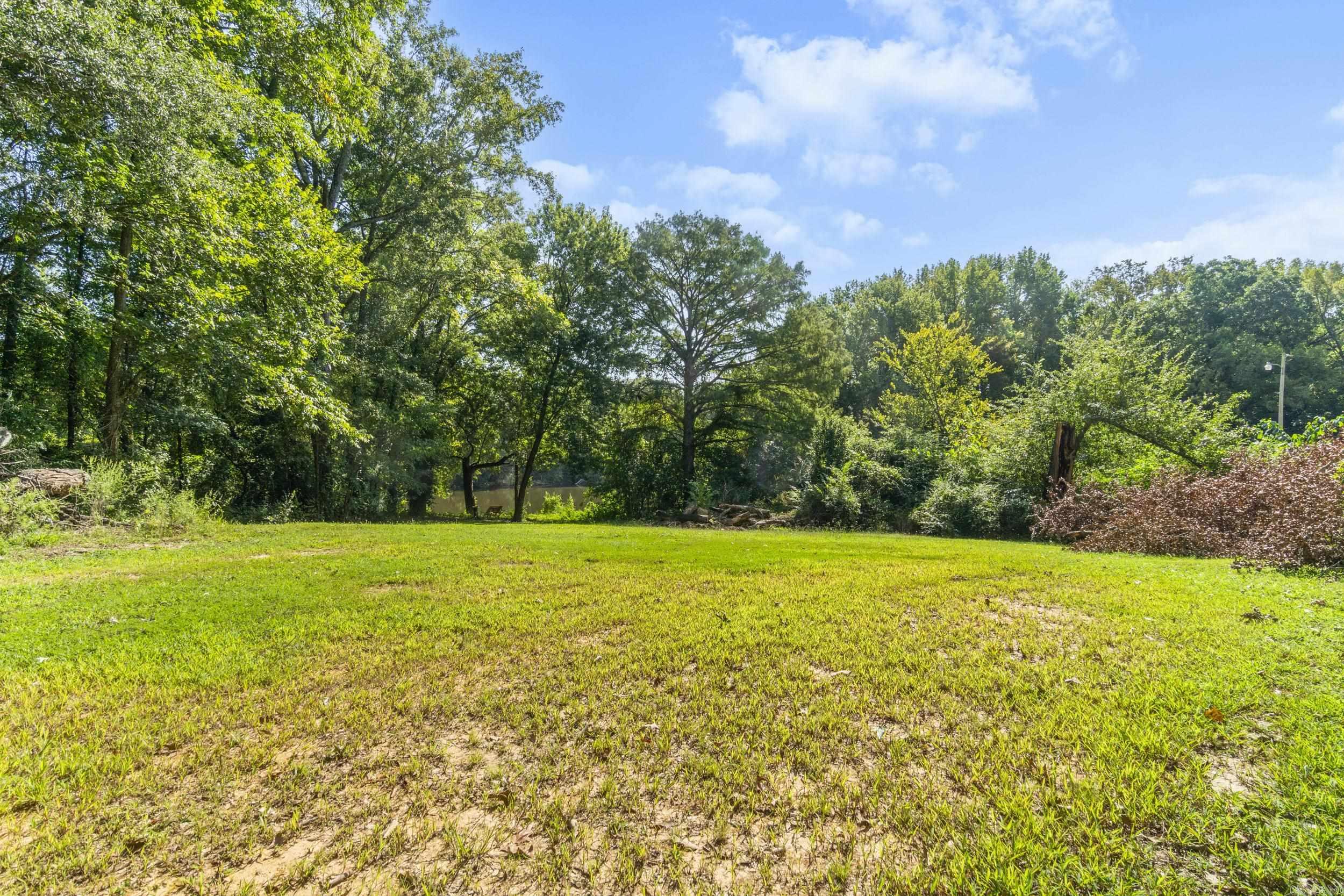 104 Landing  West Point, AR