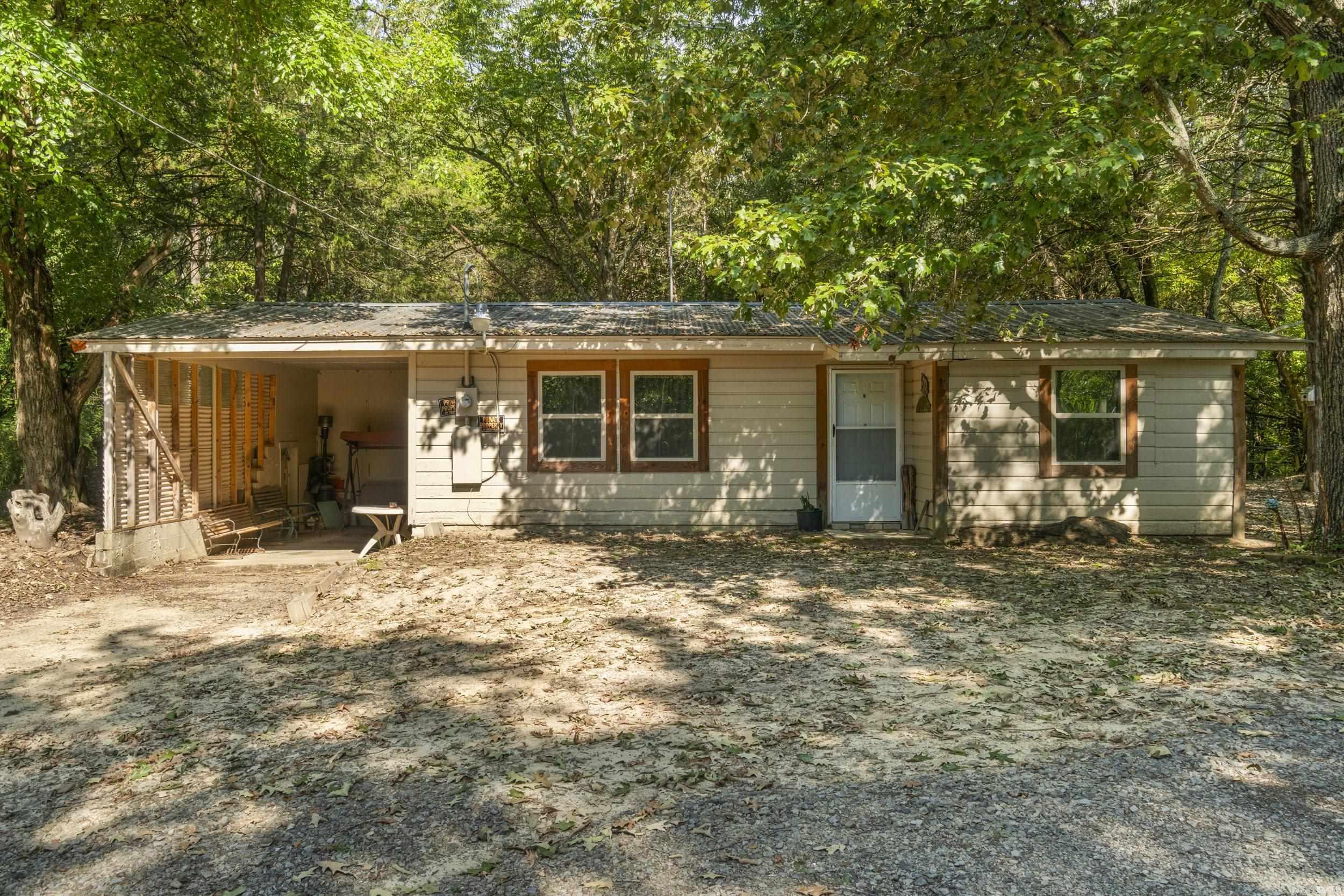 104 Landing  West Point, AR