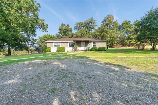 1426 N Hwy 71  De Queen, AR